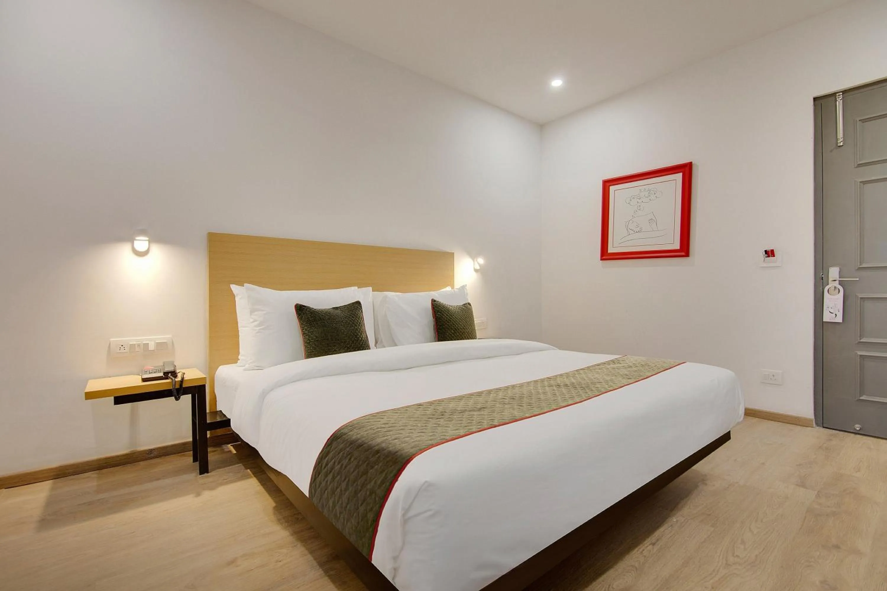 Other, Bed in Super Townhouse 204 Sector 49 Near Logix city centre