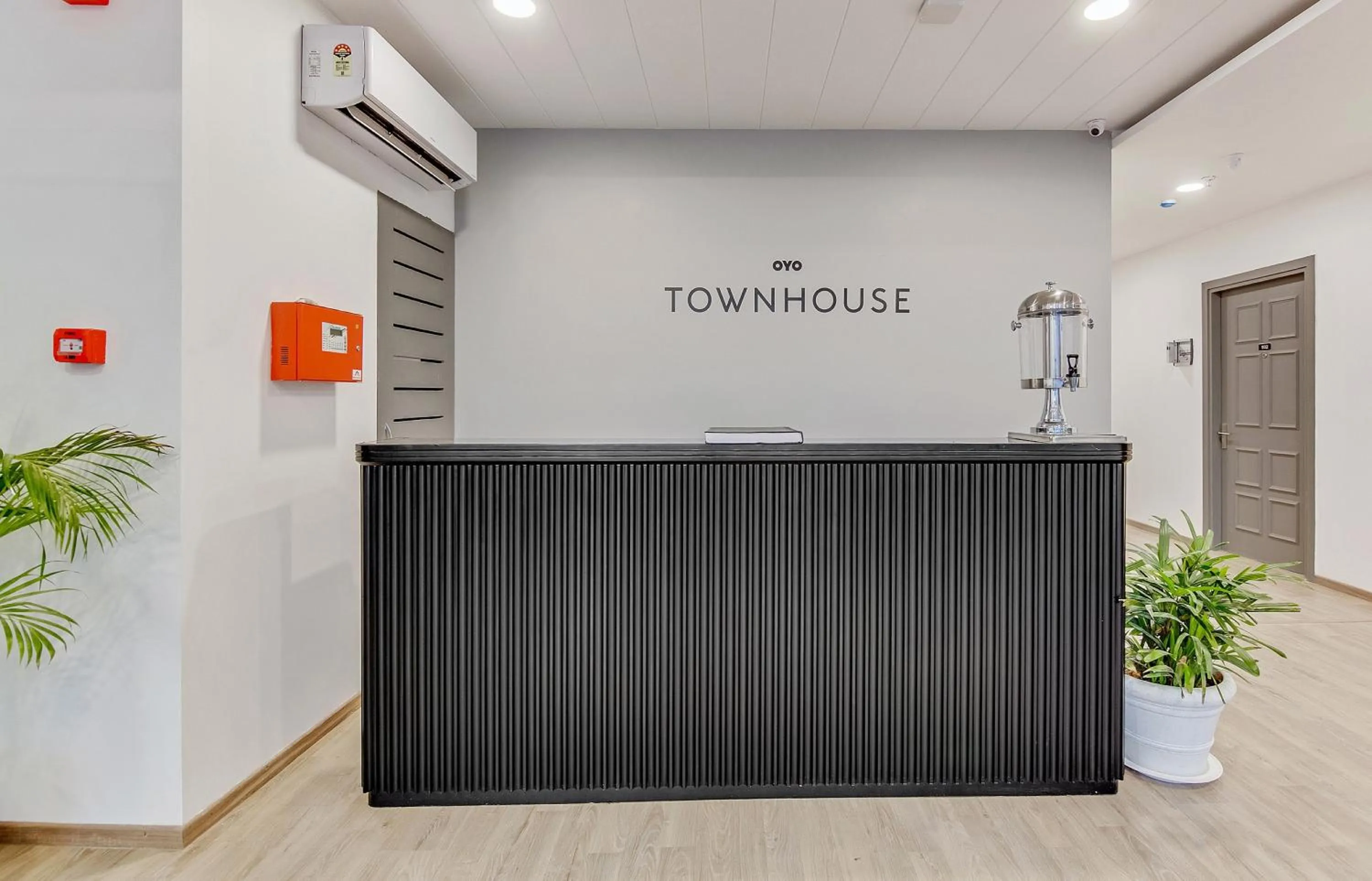 Lobby or reception in Super Townhouse 204 Sector 49 Near Logix city centre