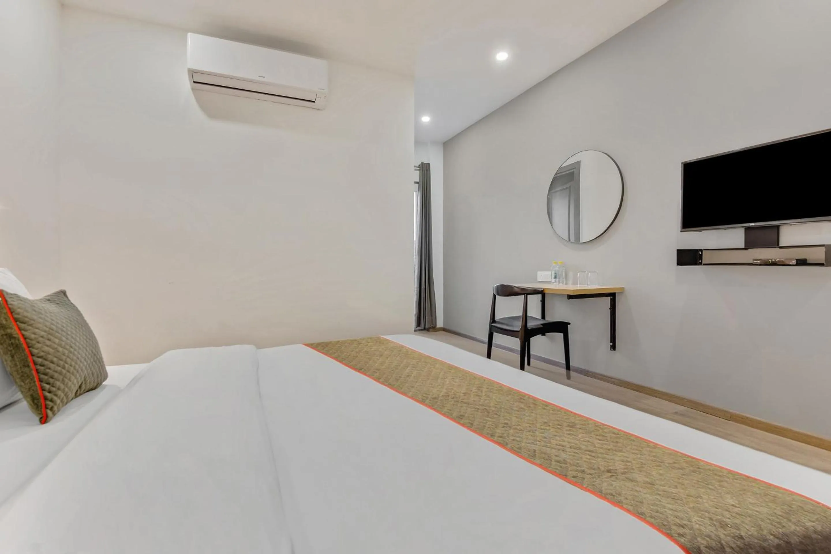 Bedroom, Bed in Super Townhouse 204 Sector 49 Near Logix city centre