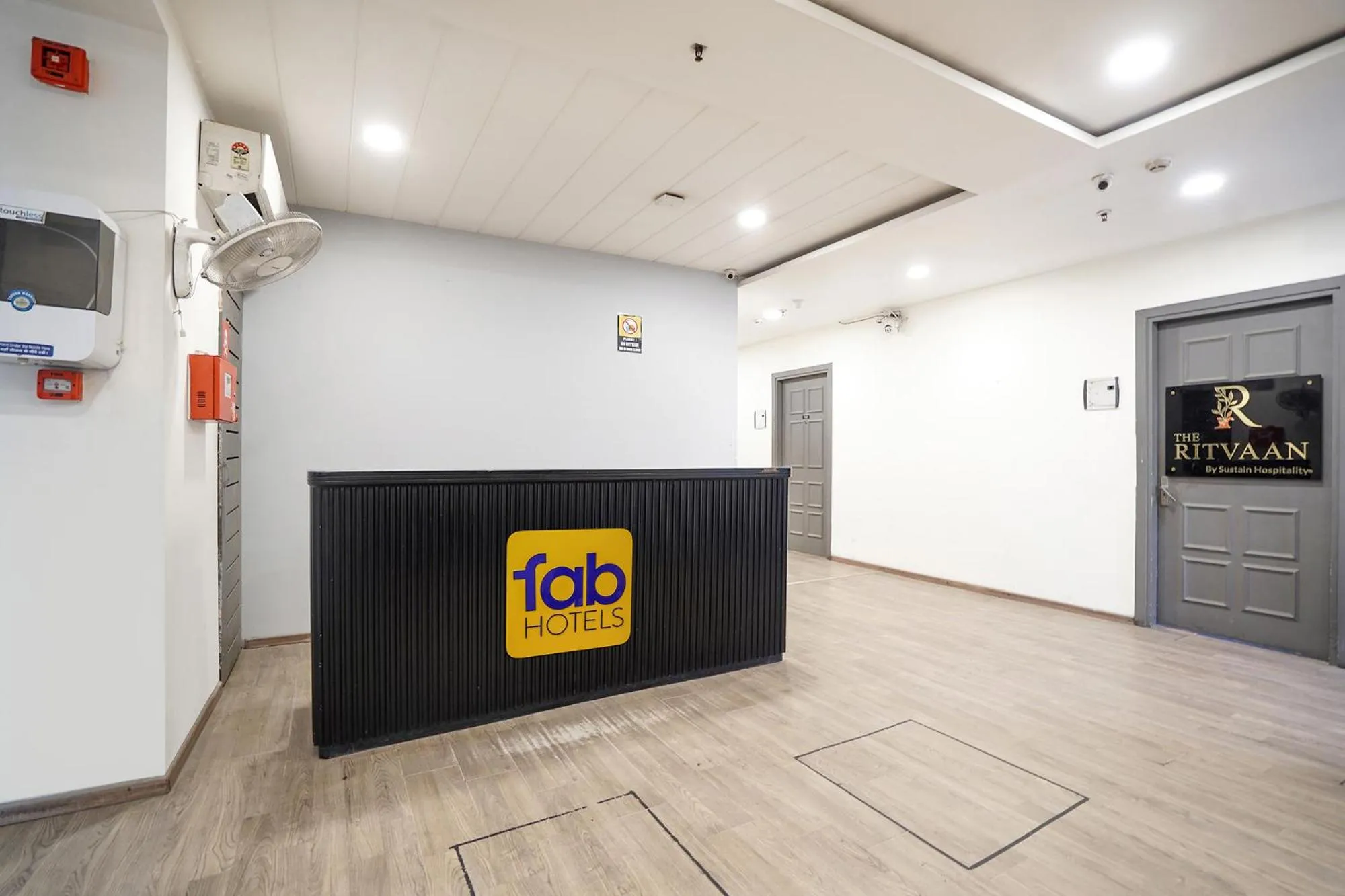 Lobby or reception in FabHotel Royale 49