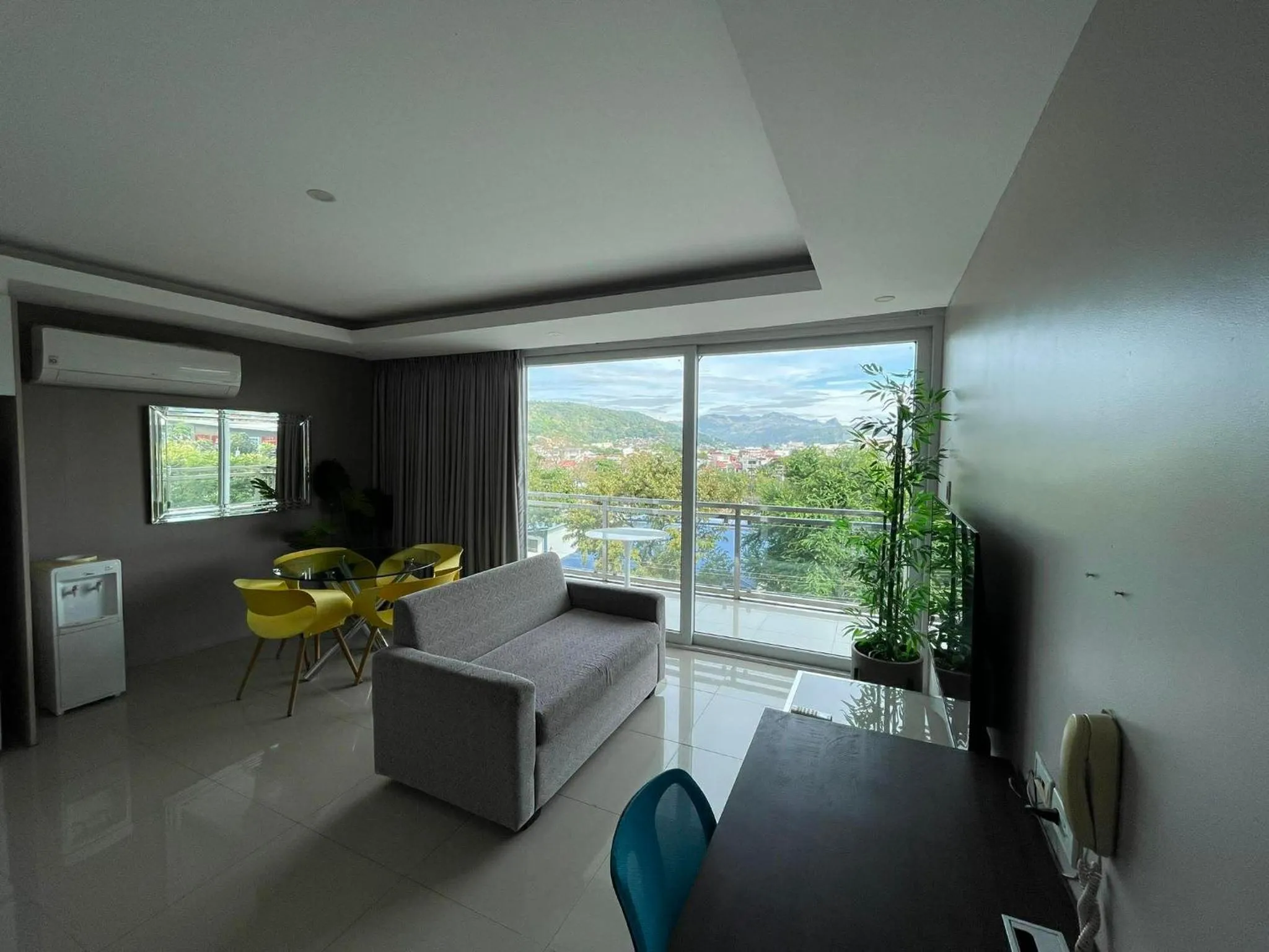 Living room in Chequers Suites Subic Bay