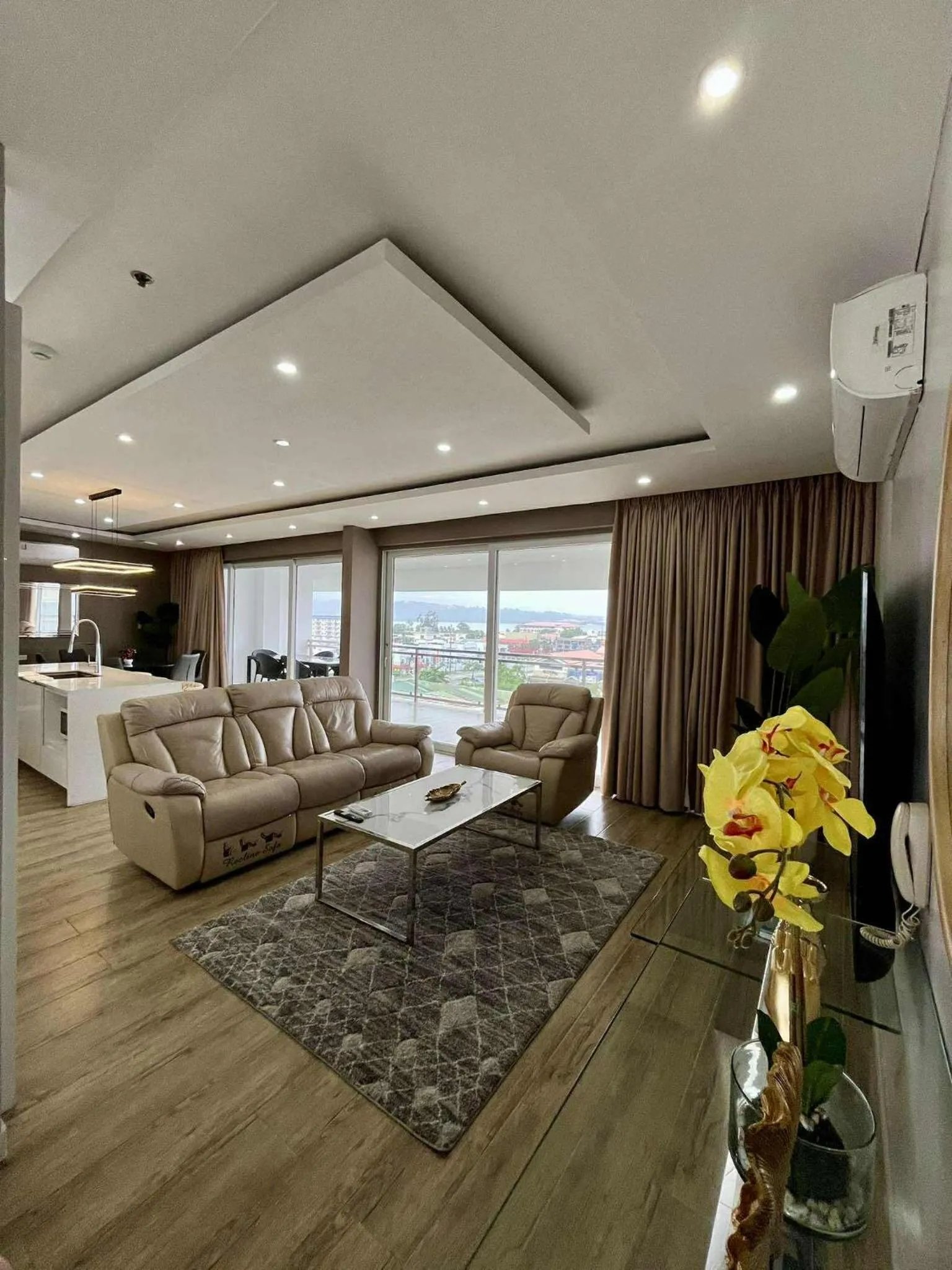 Chequers Suites Subic Bay