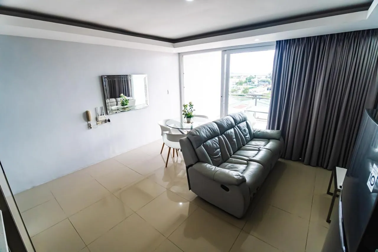 Chequers Suites Subic Bay