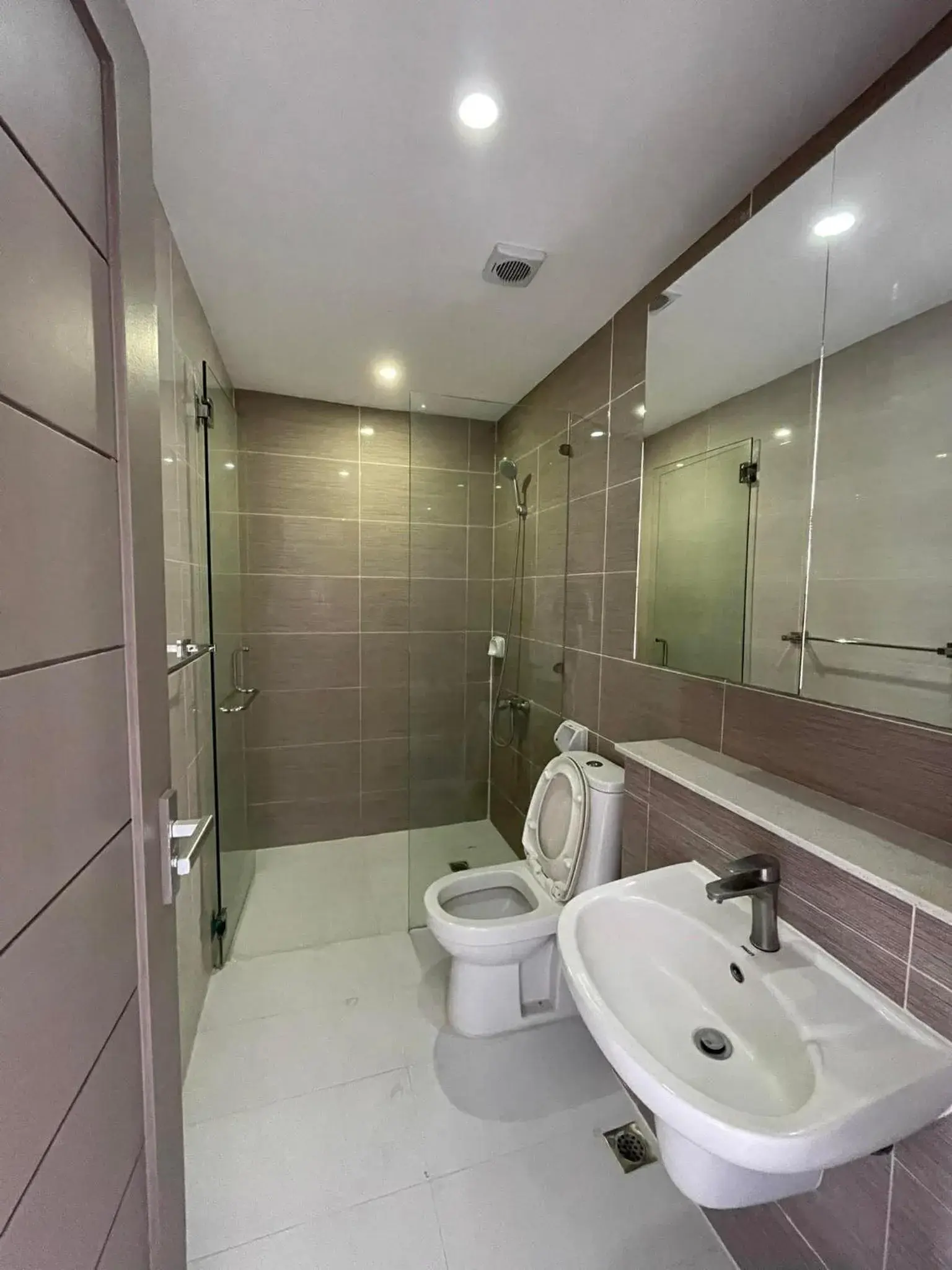 Deluxe Apartment in Chequers Suites Subic Bay Deluxe Apartment in Chequers Suites Subic Bay