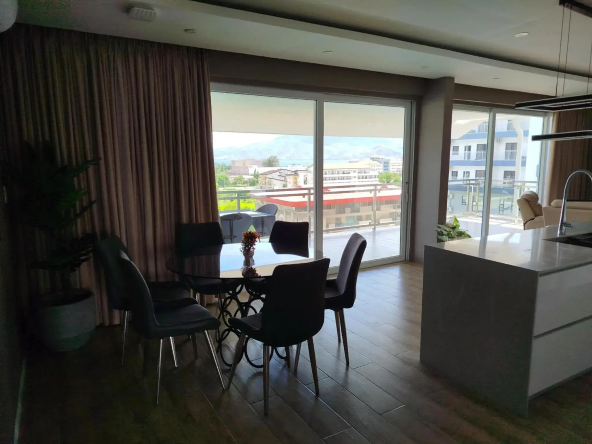Penthouse Apartment in Chequers Suites Subic Bay Penthouse Apartment in Chequers Suites Subic Bay