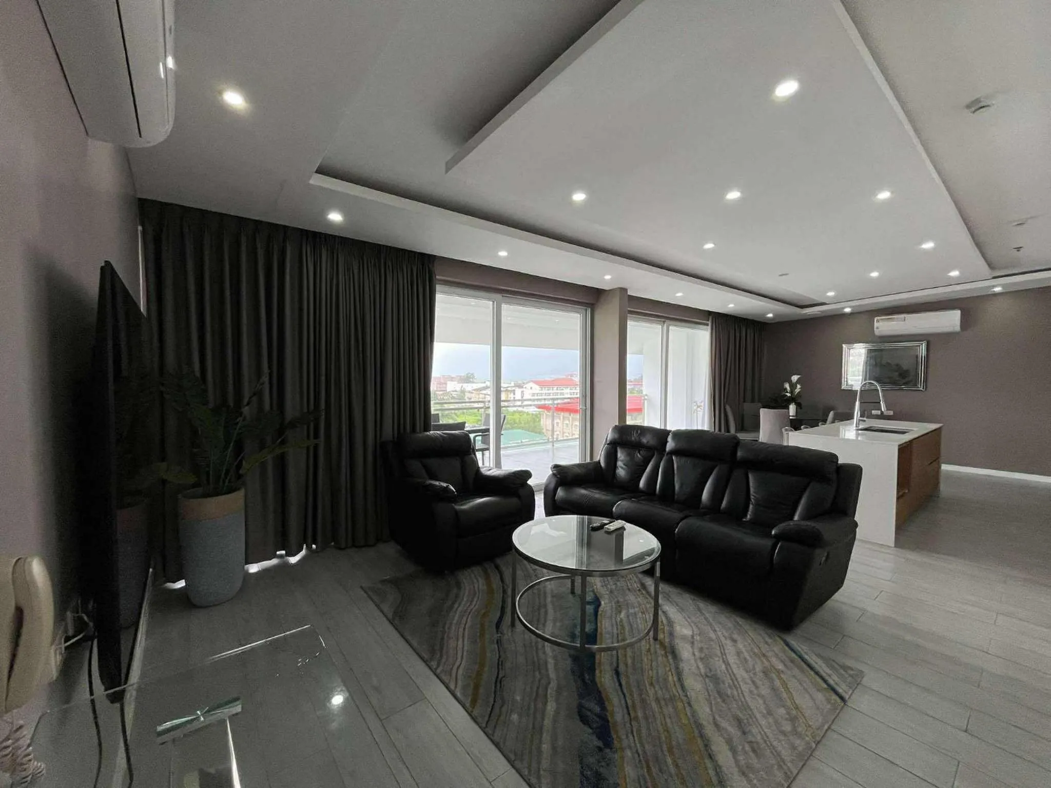 Chequers Suites Subic Bay