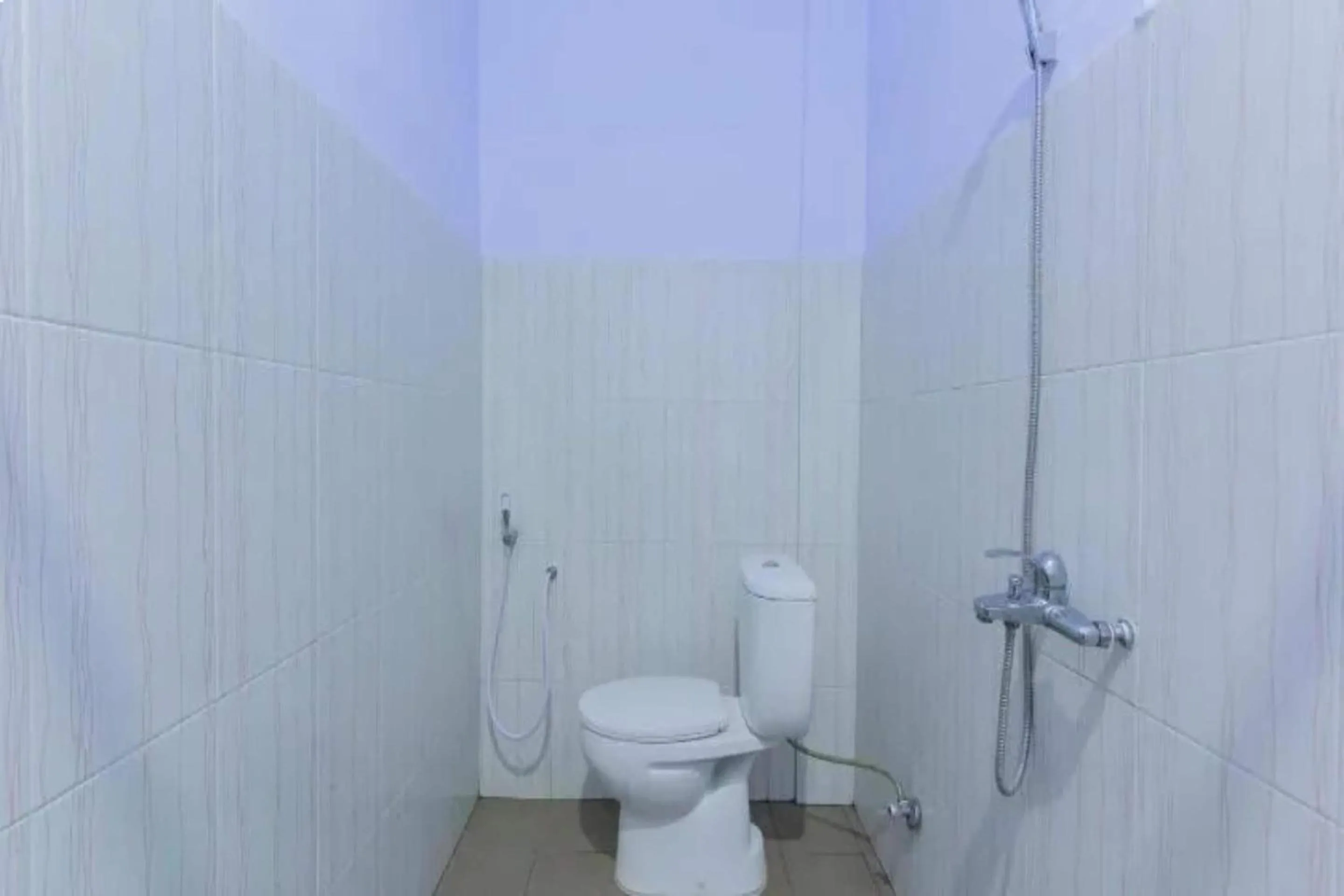 Bedroom in Hotel O Asipra House