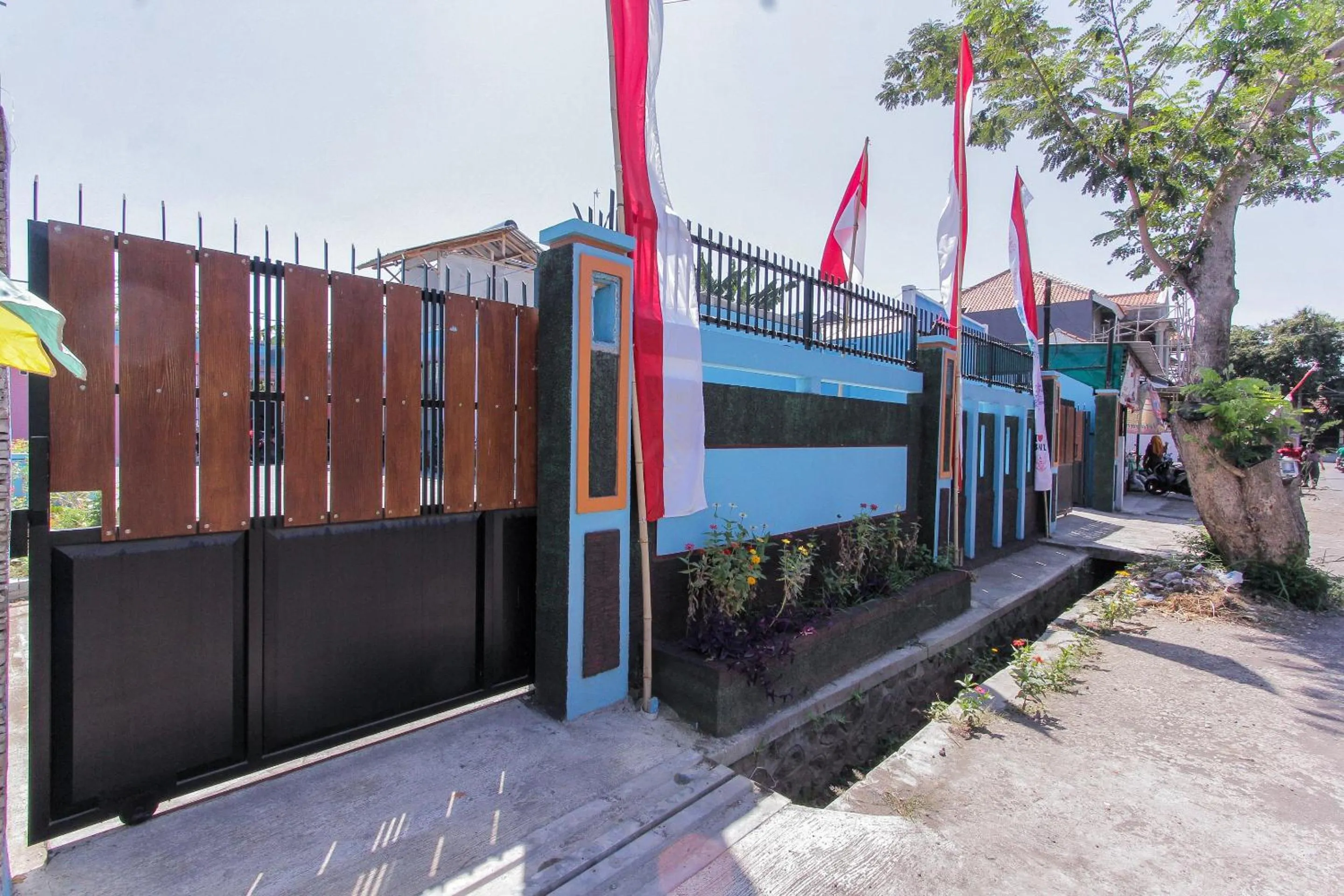 Facade/entrance in Hotel O Asipra House