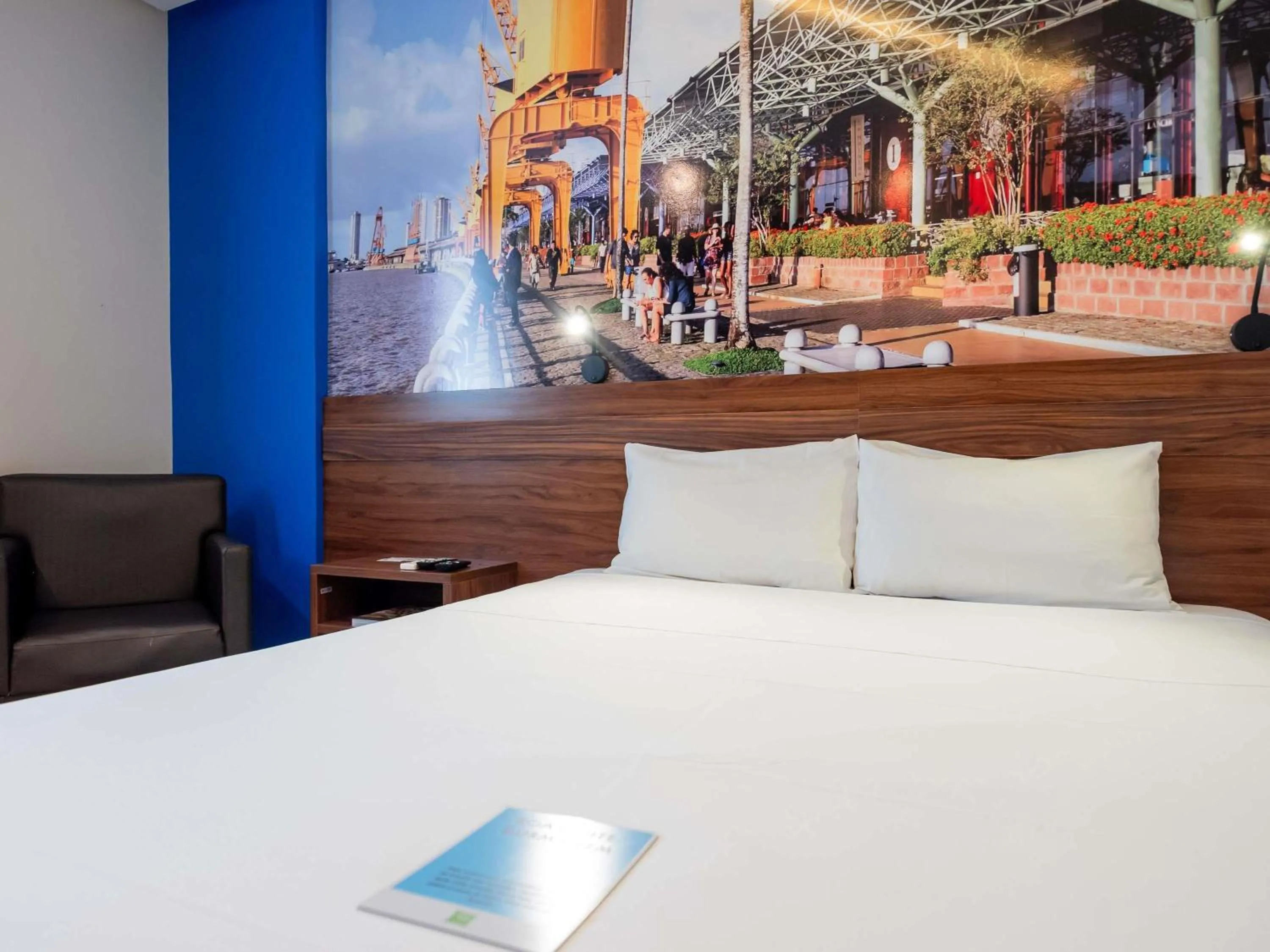 Bedroom, Bed in Ibis Styles Belém Hangar