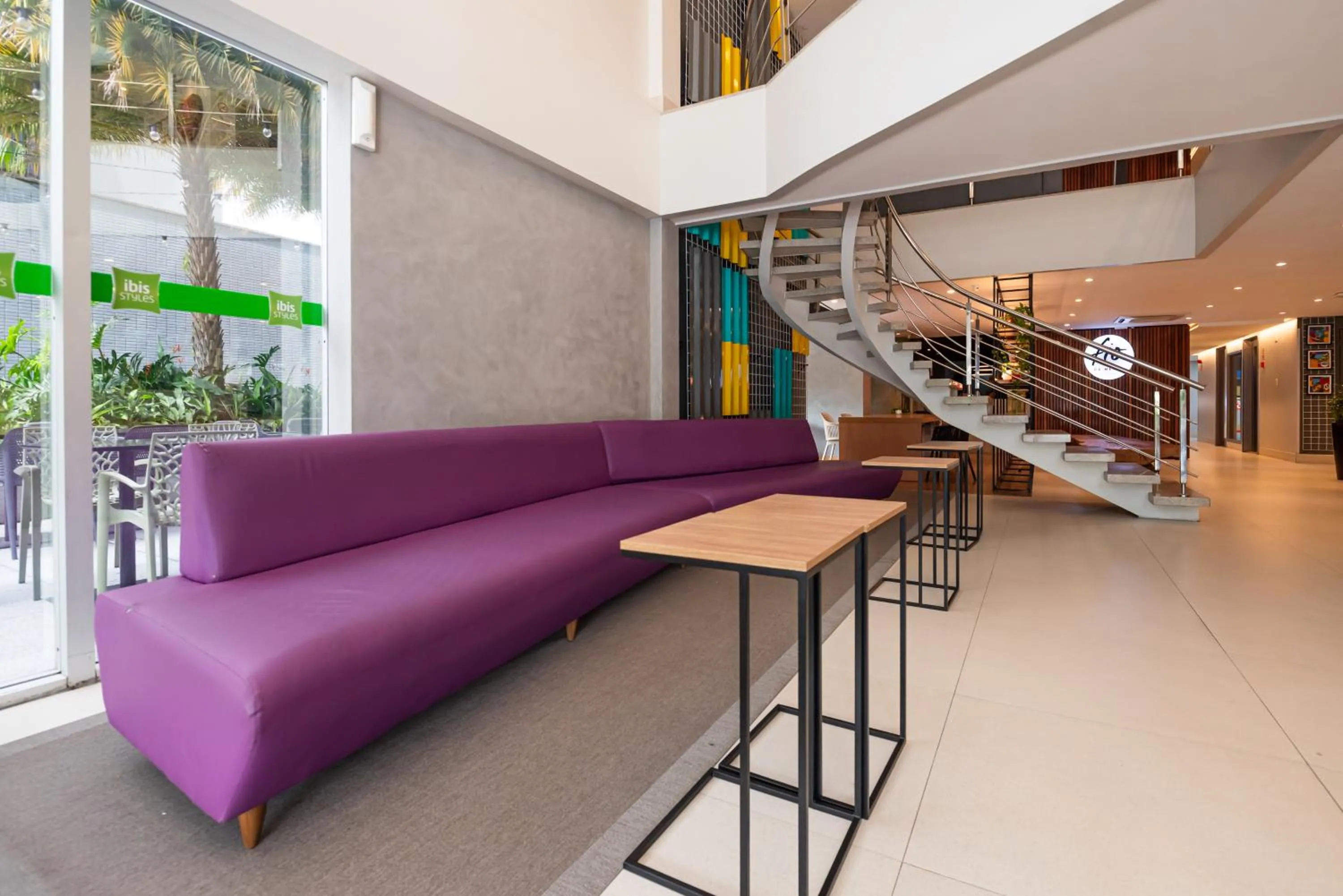 Seating area in Ibis Styles Belém Hangar