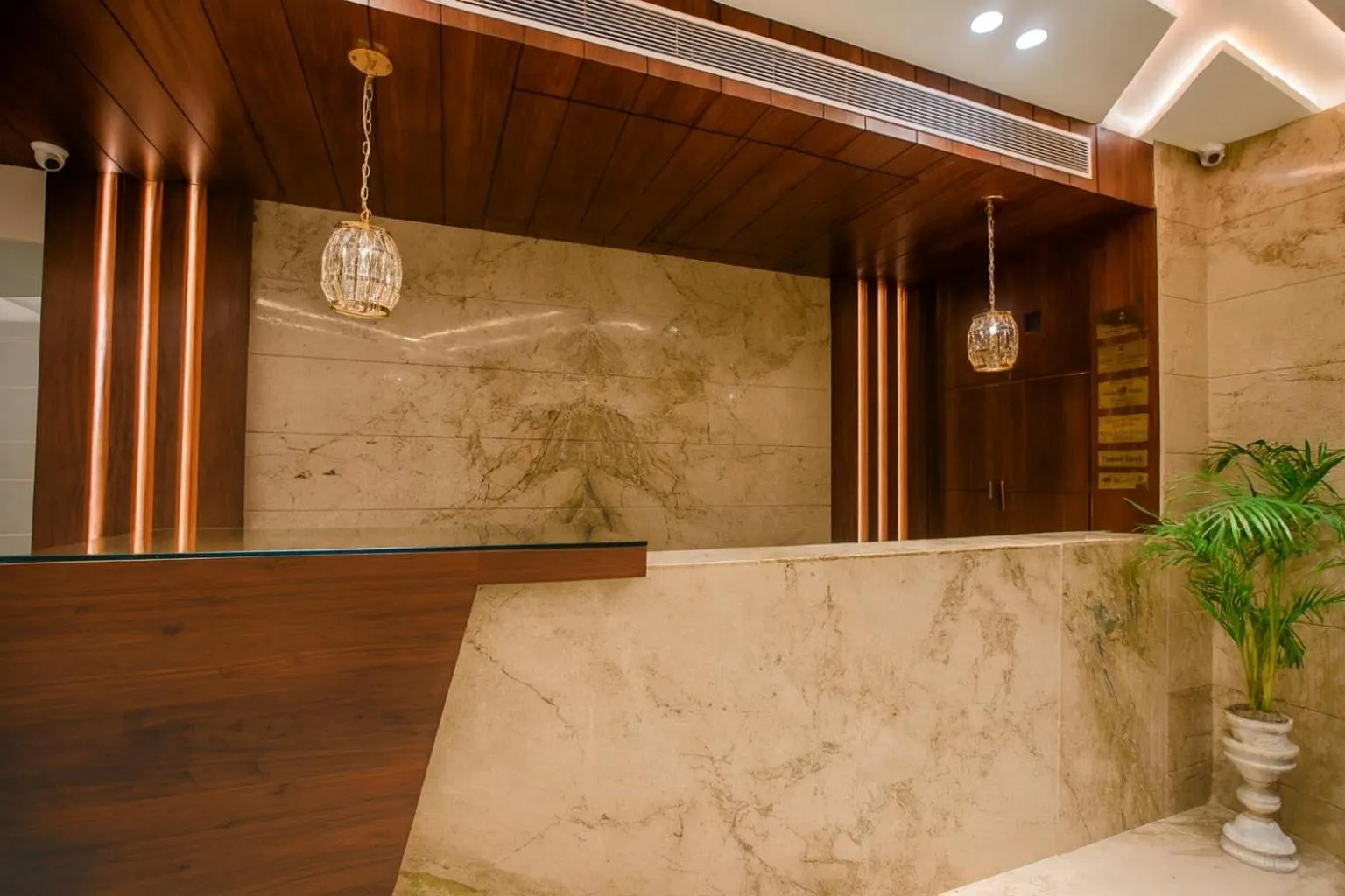 Lobby or reception in HOTEL TEN SQUARE - 5 Minutes from The Taj Mahal