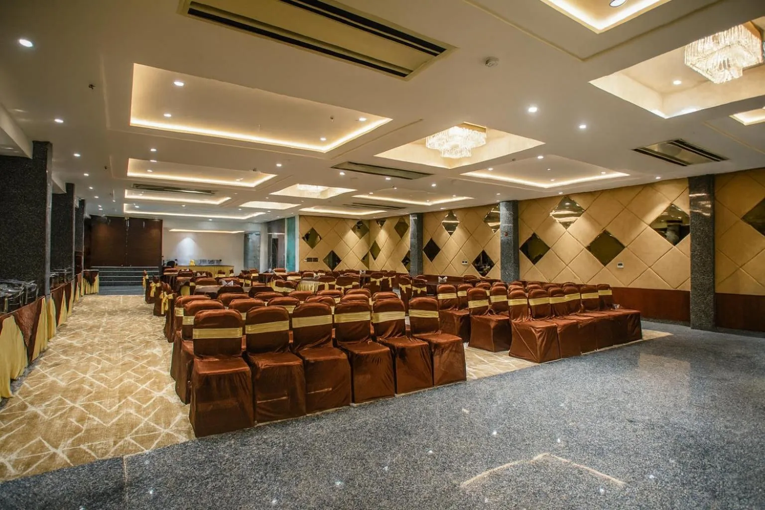 Meeting/conference room in HOTEL TEN SQUARE - 5 Minutes from The Taj Mahal