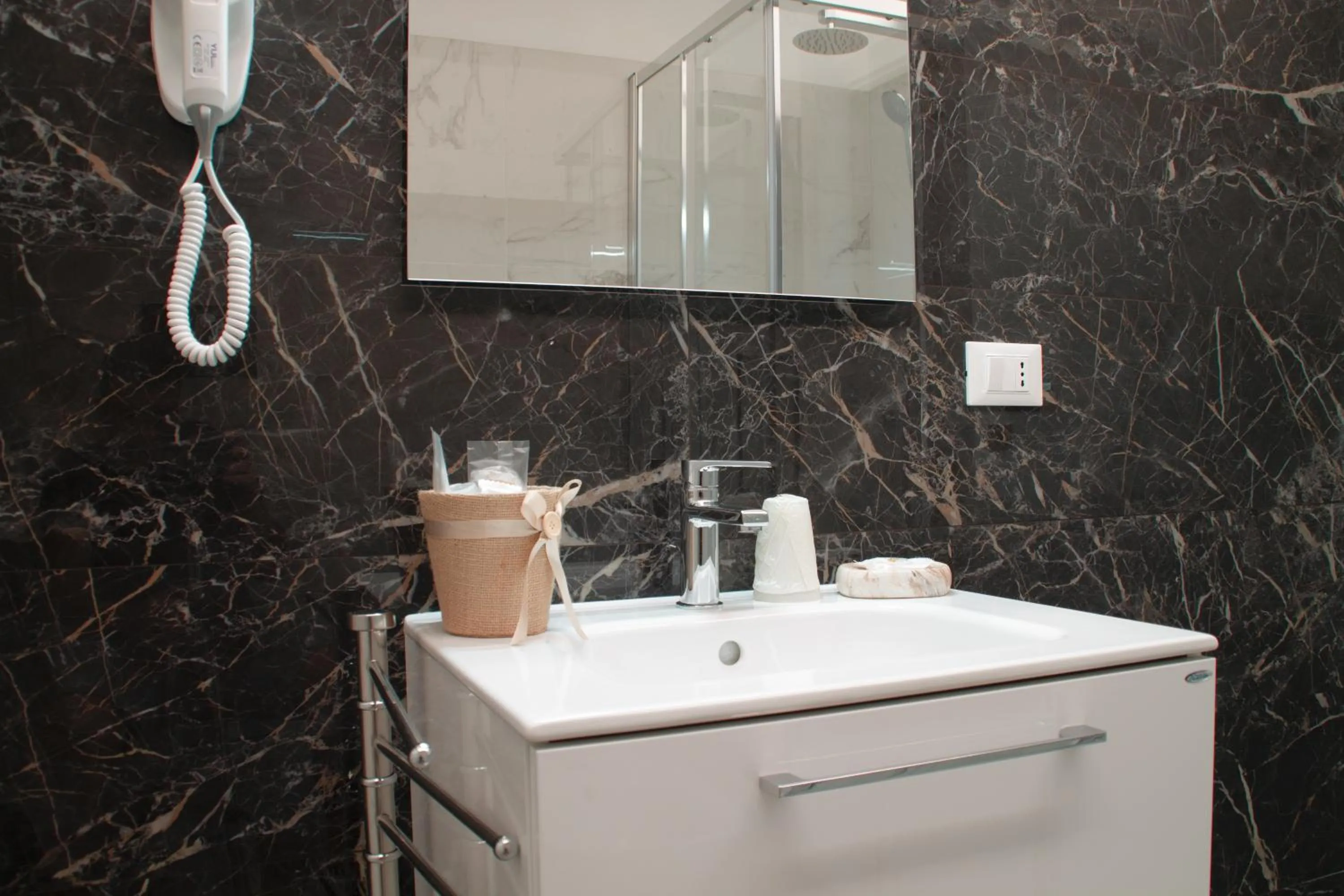 Bathroom in Mediterraneo Palace Luxury Affittacamere