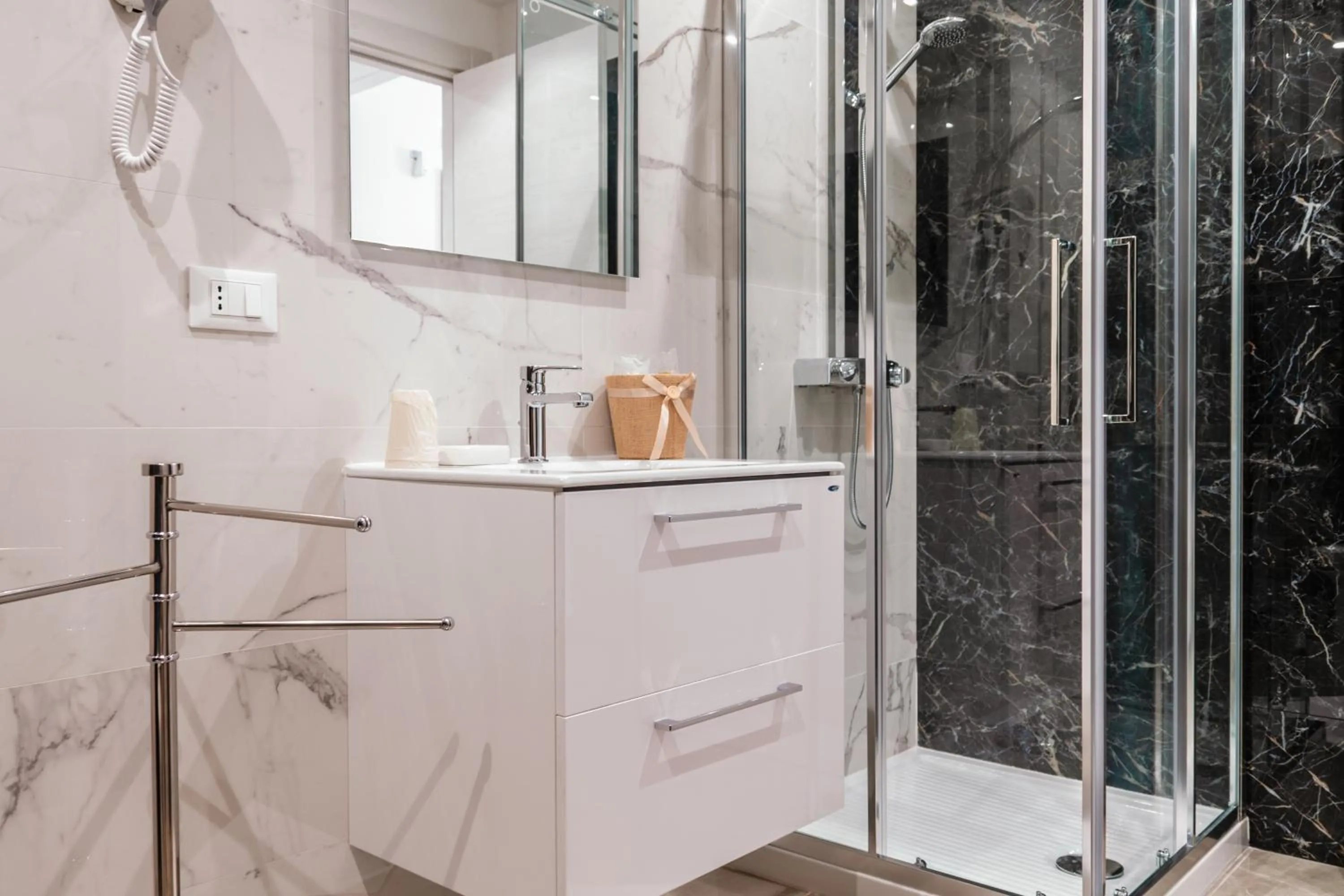 Bathroom in Mediterraneo Palace Luxury Affittacamere