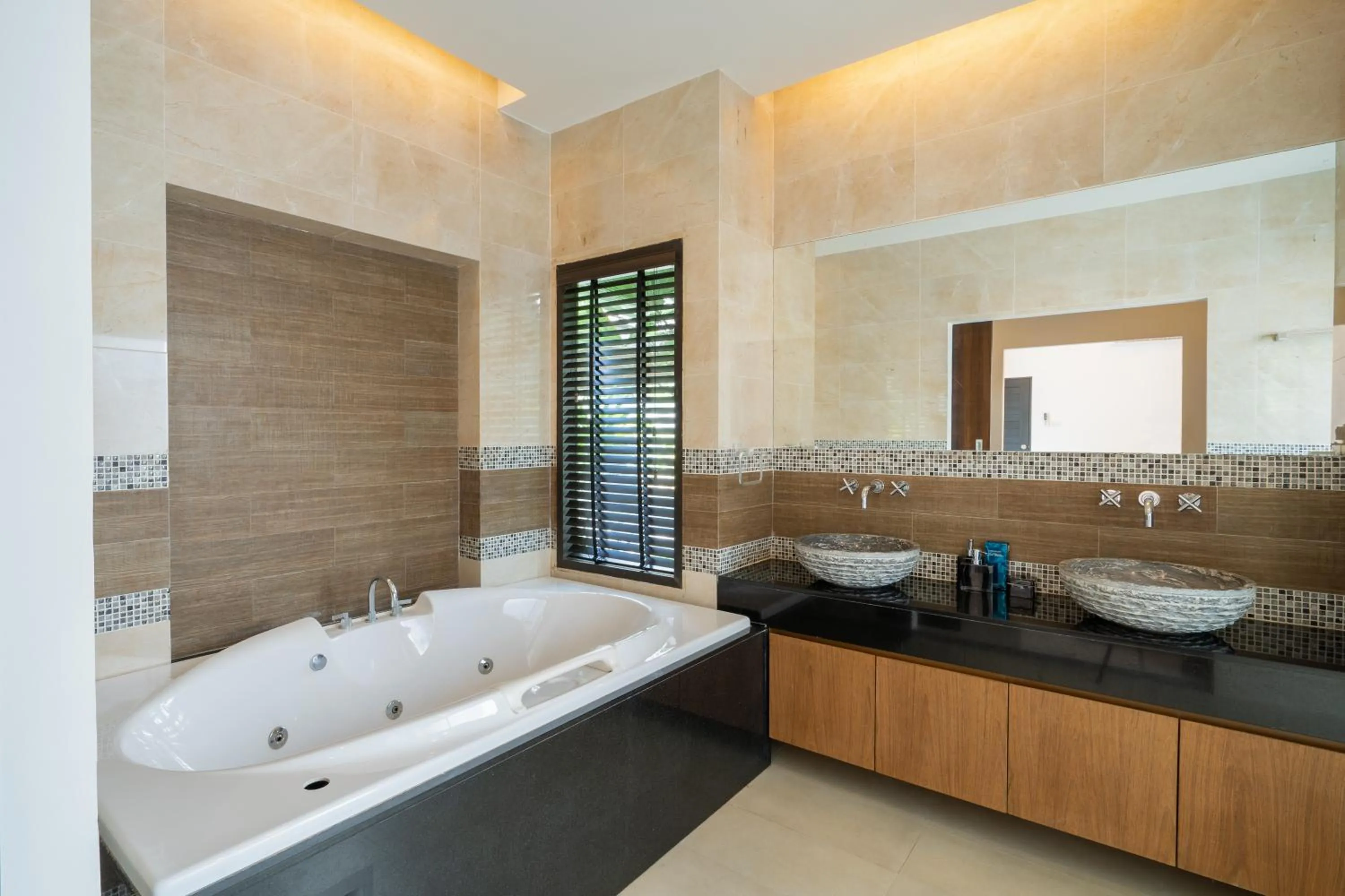 Toilet in Layantara Villas