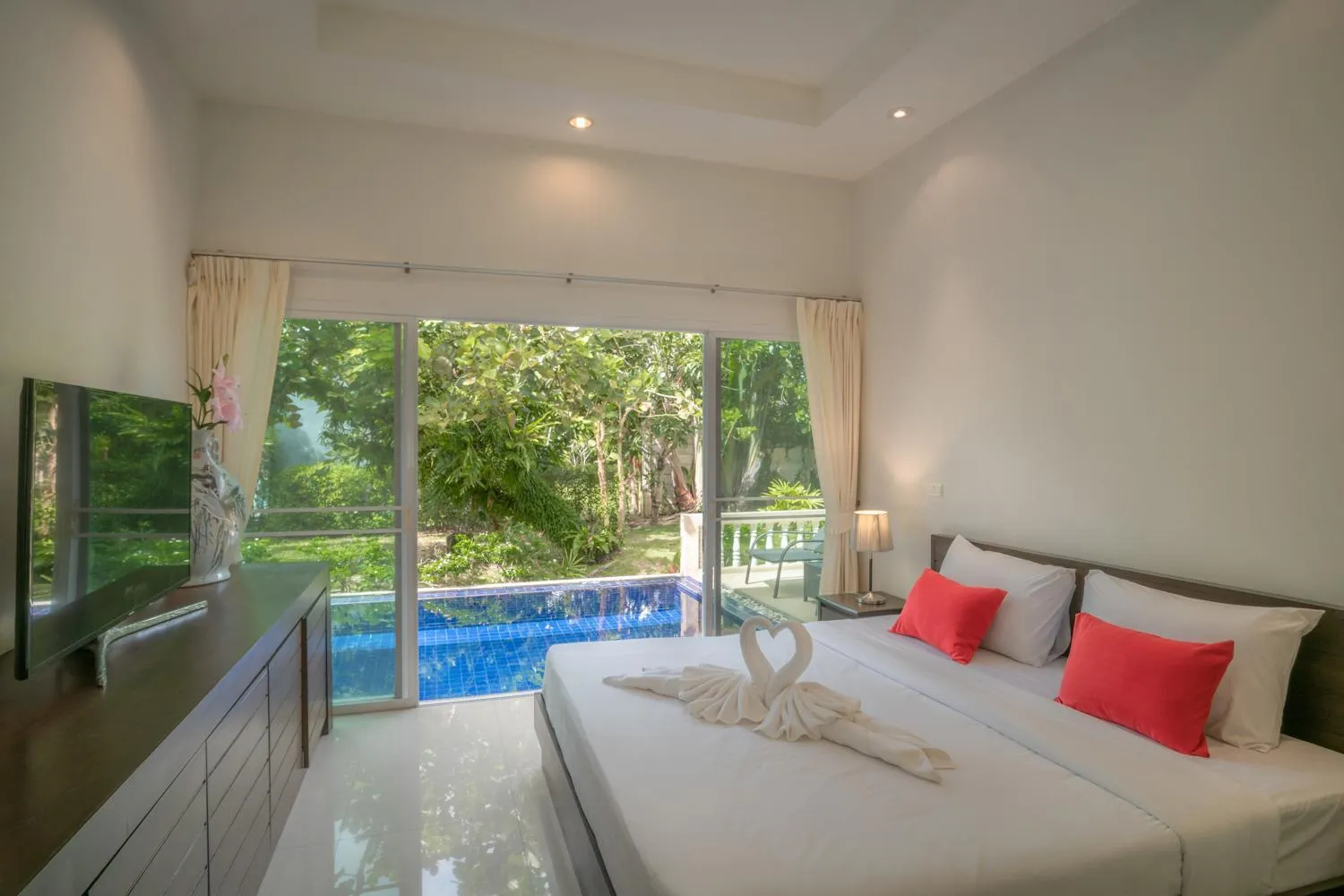 Bedroom, Bed in Layantara Villas