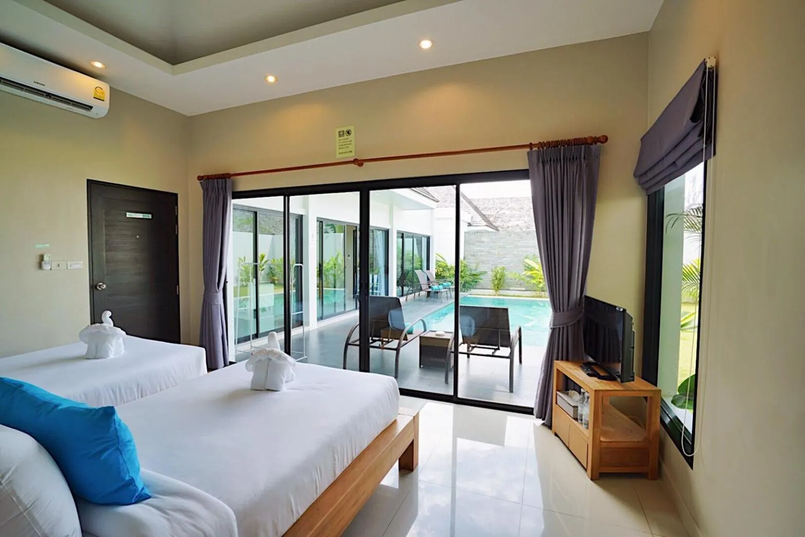Bedroom, Bed in Layantara Villas