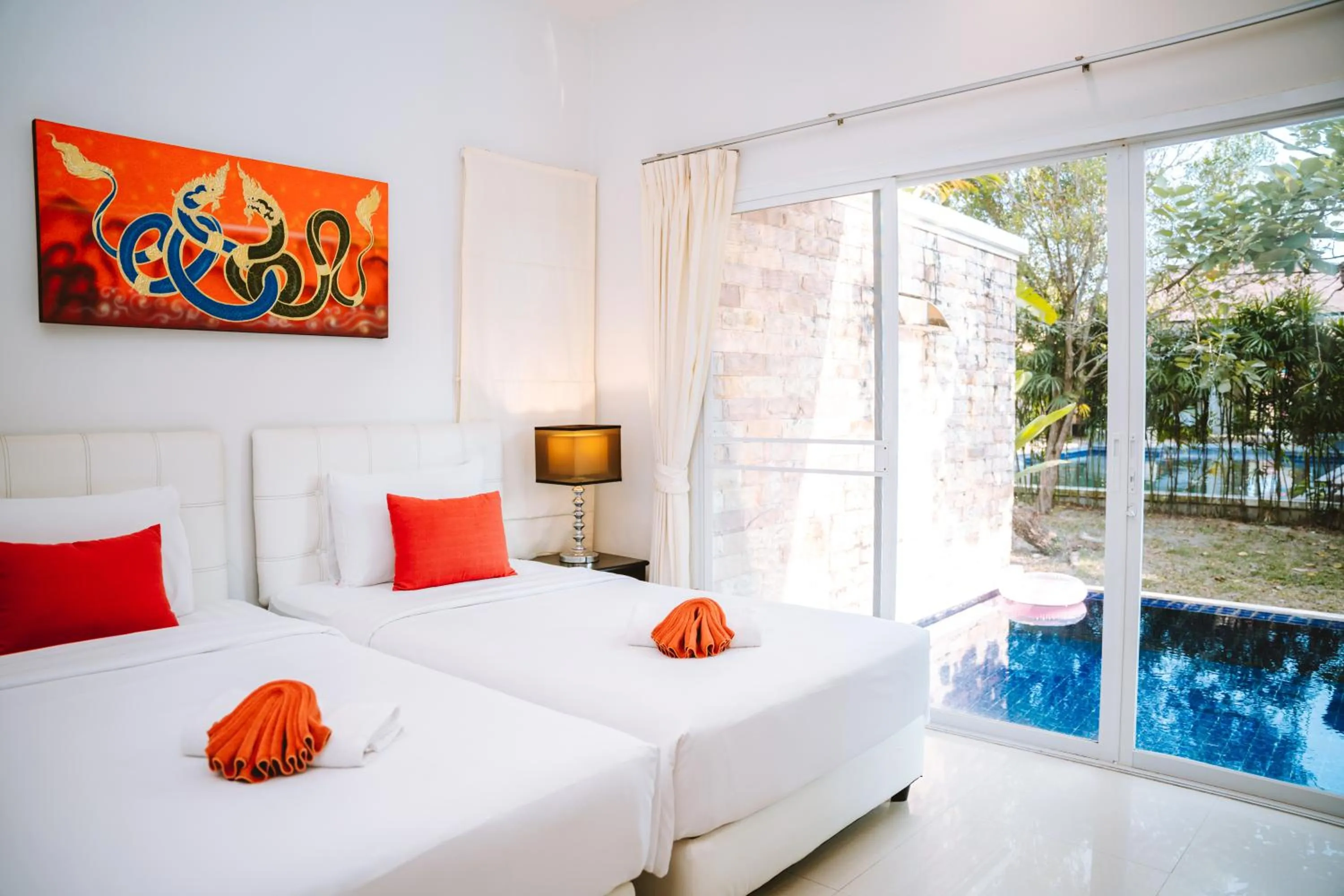 Photo of the whole room, Bed in Layantara Villas