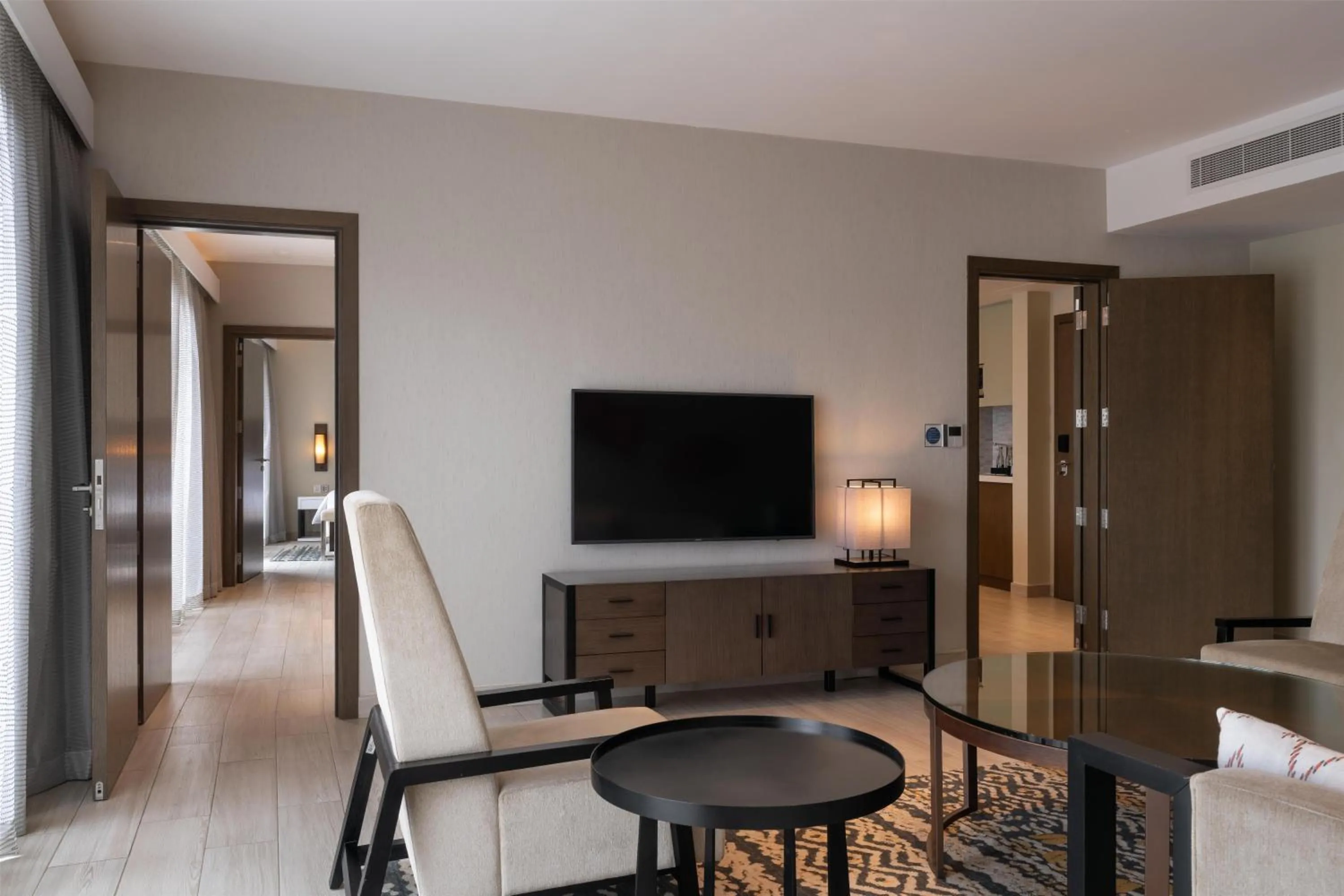 Photo of the whole room, Bed in Radisson Blu Hotel & Residence Nairobi Arboretum