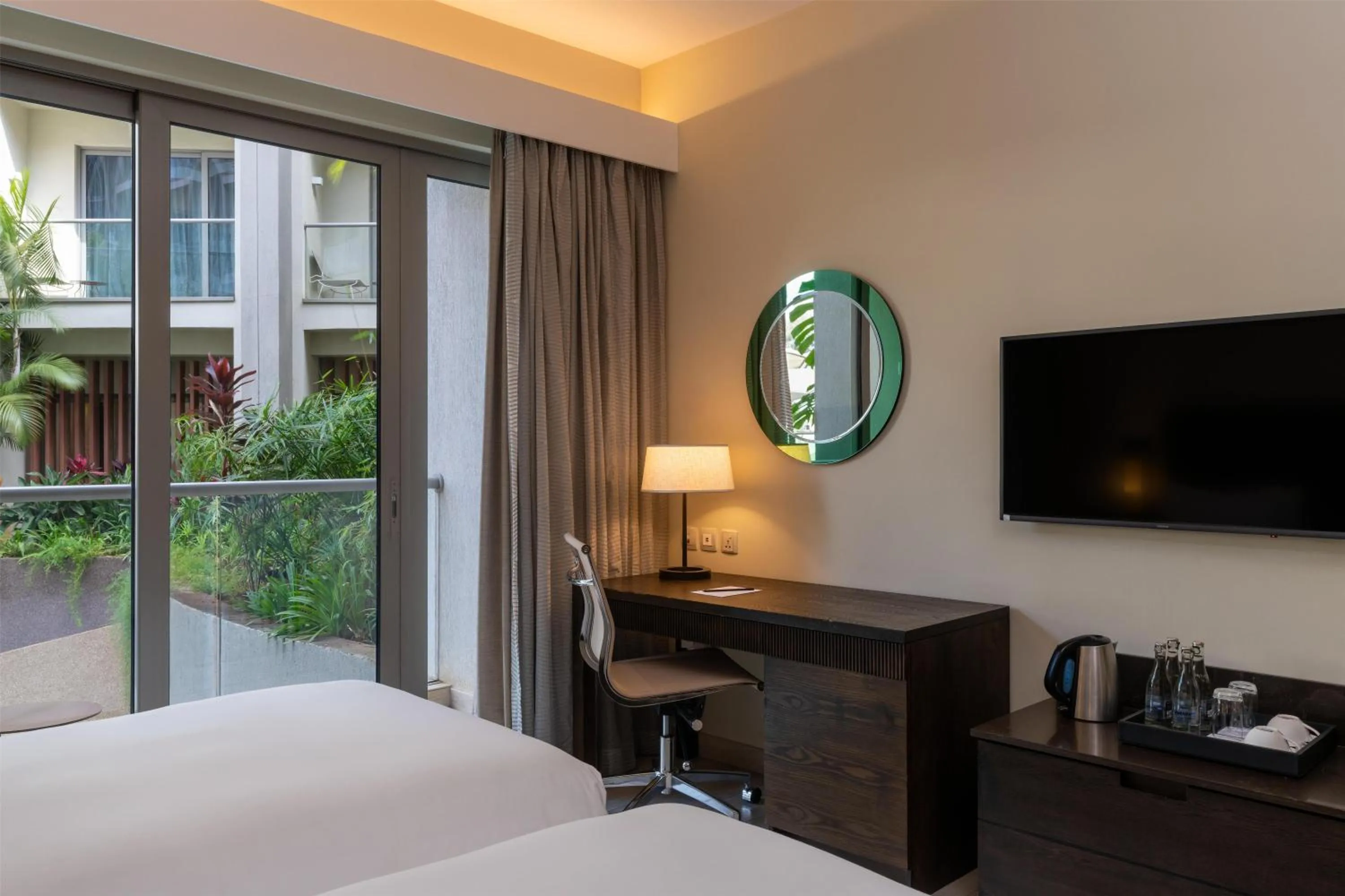 Bedroom, Bed in Radisson Blu Hotel & Residence Nairobi Arboretum