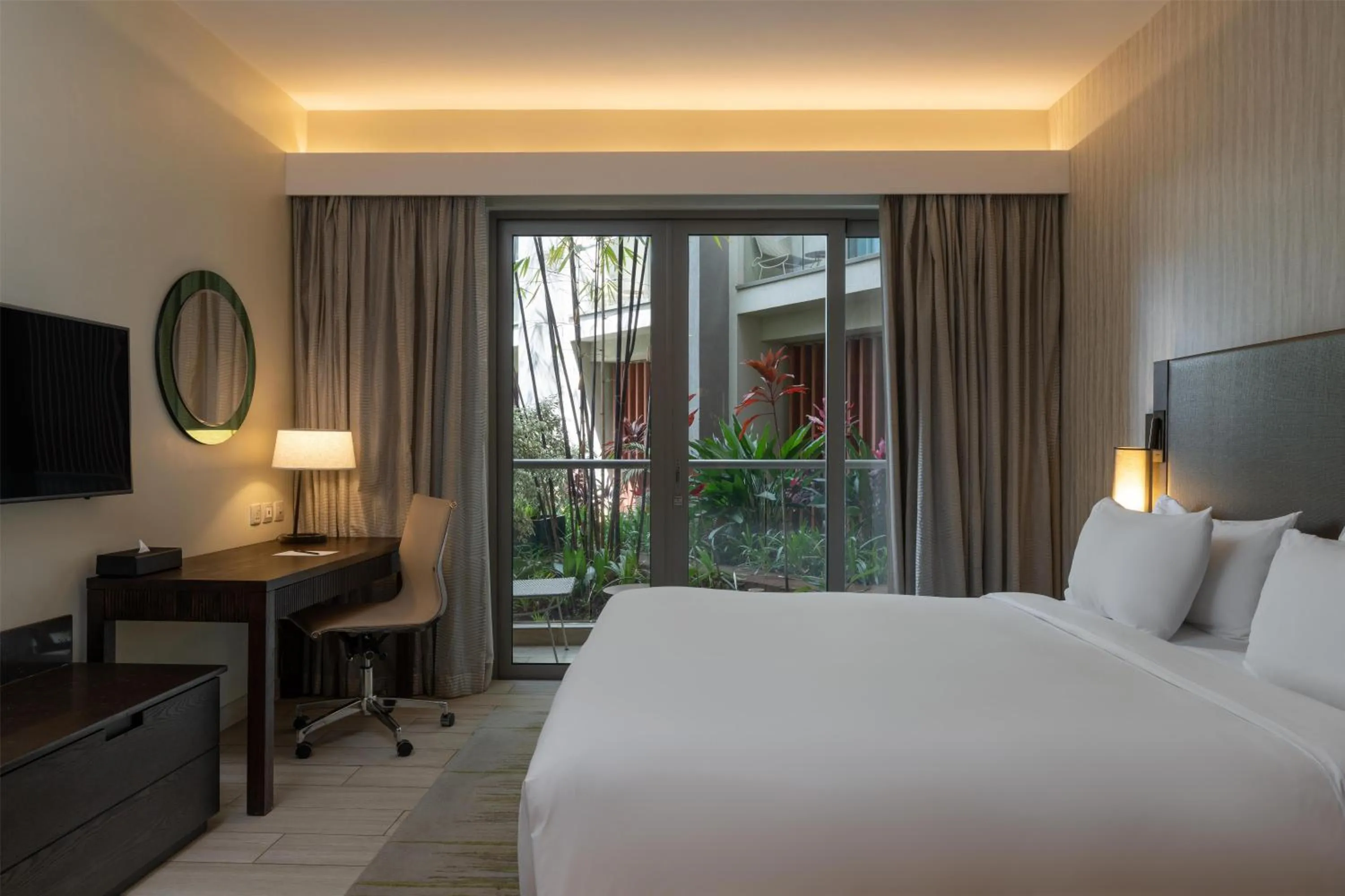 View (from property/room), Bed in Radisson Blu Hotel & Residence Nairobi Arboretum