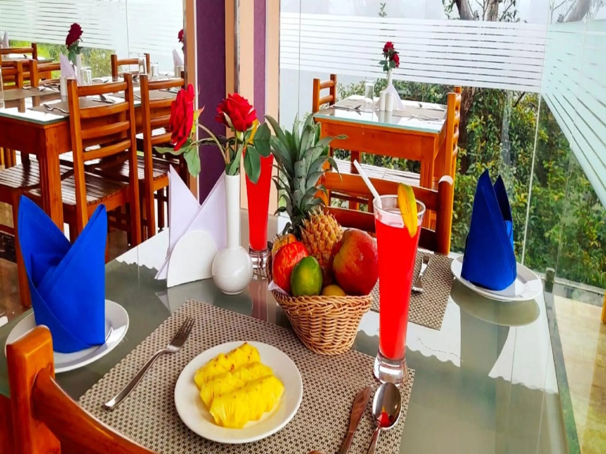 Breakfast in The Lake View Munnar