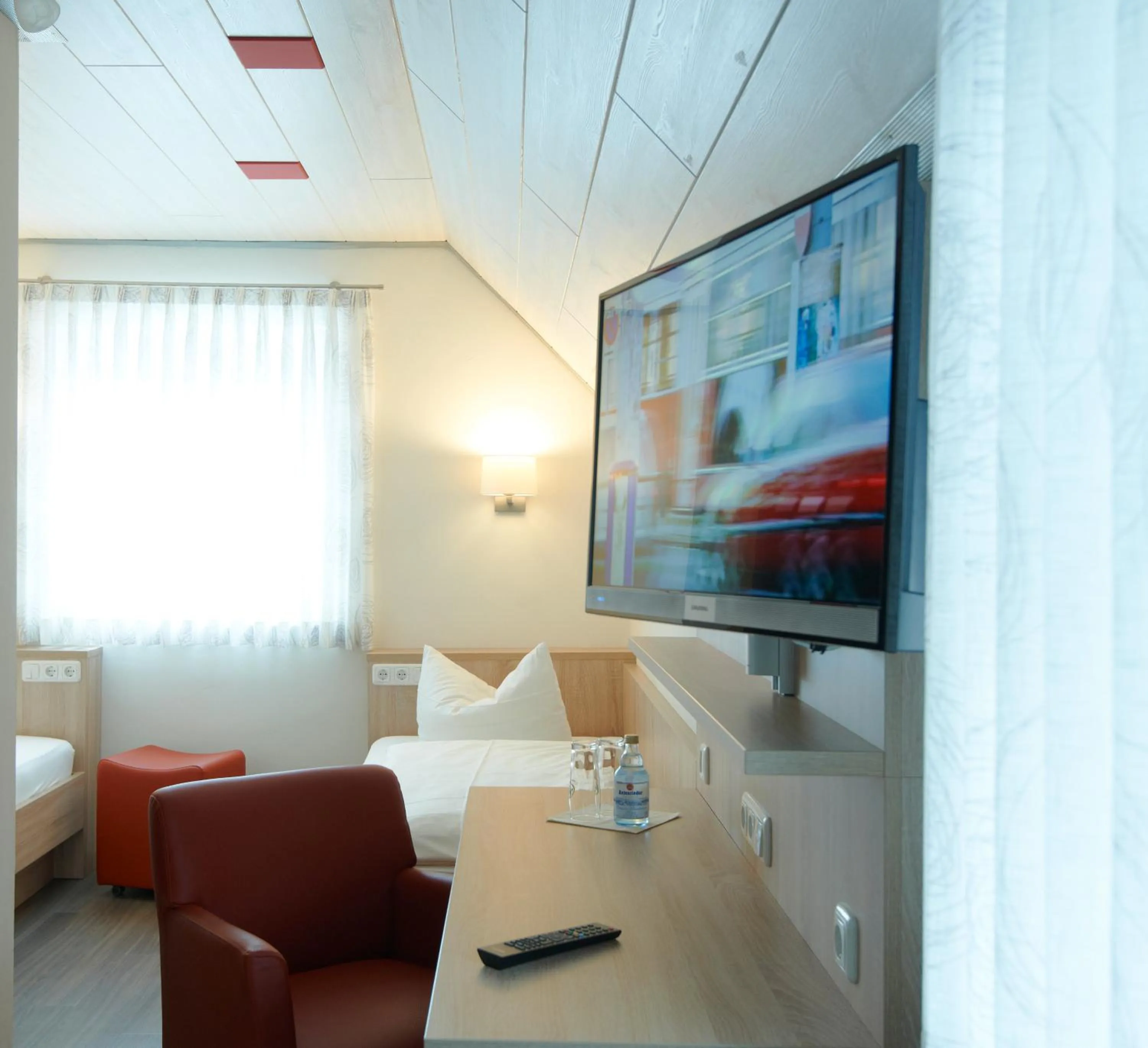 Photo of the whole room, Bed in Gasthof zur Sonne