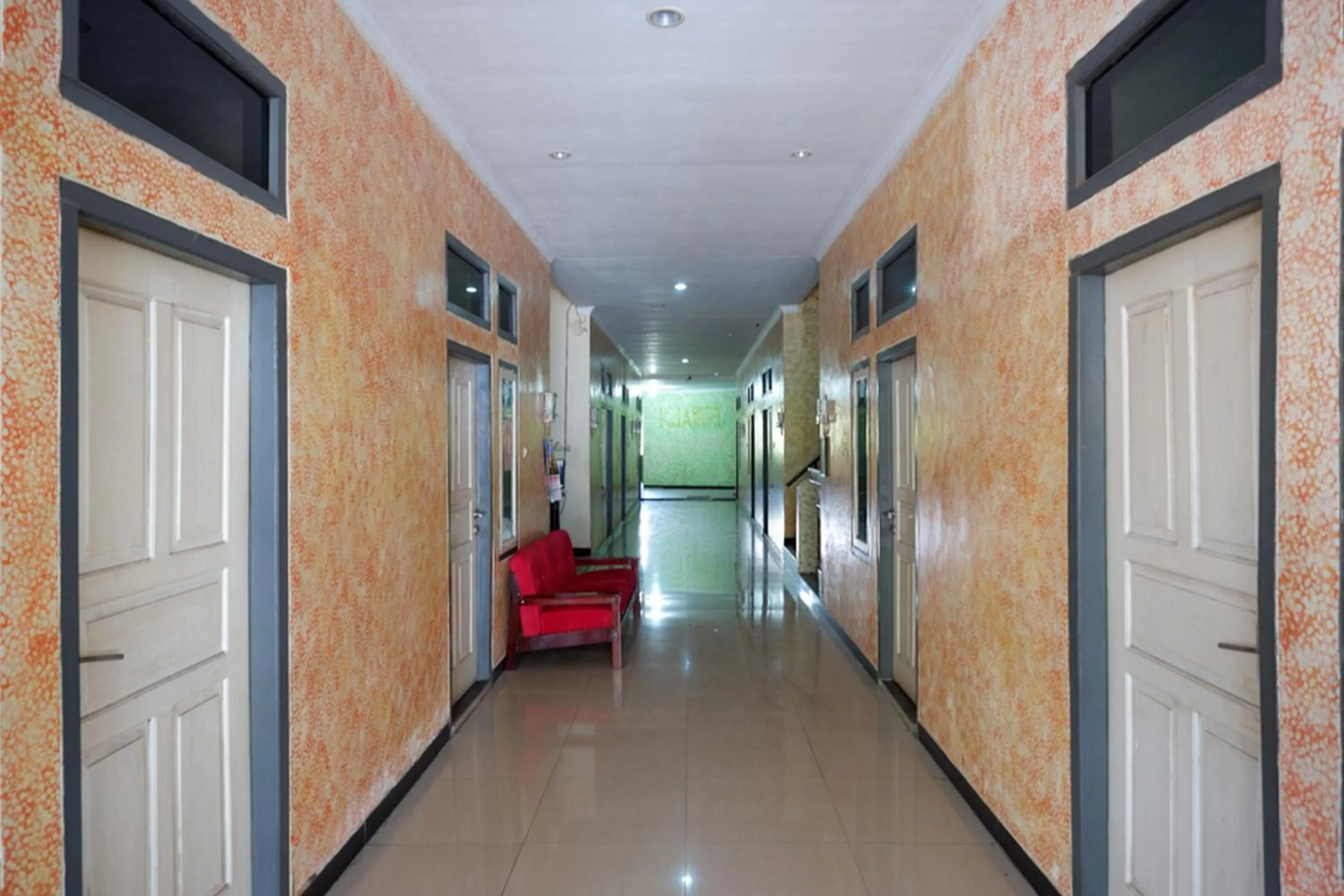 Facade/entrance in RedDoorz near GOR Wisanggeni