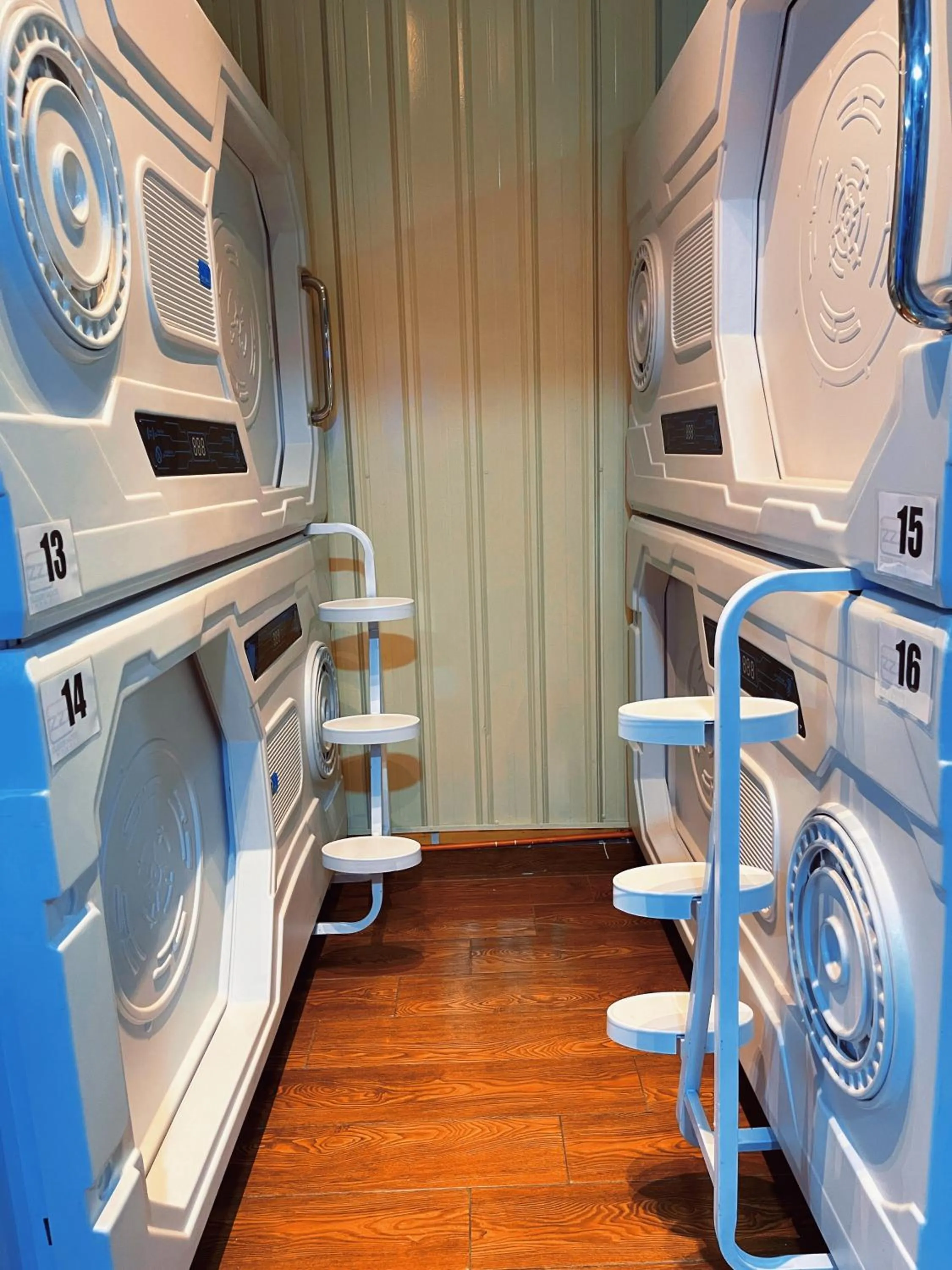 bunk bed in ZZZ SLEEP MODE CAPSULE