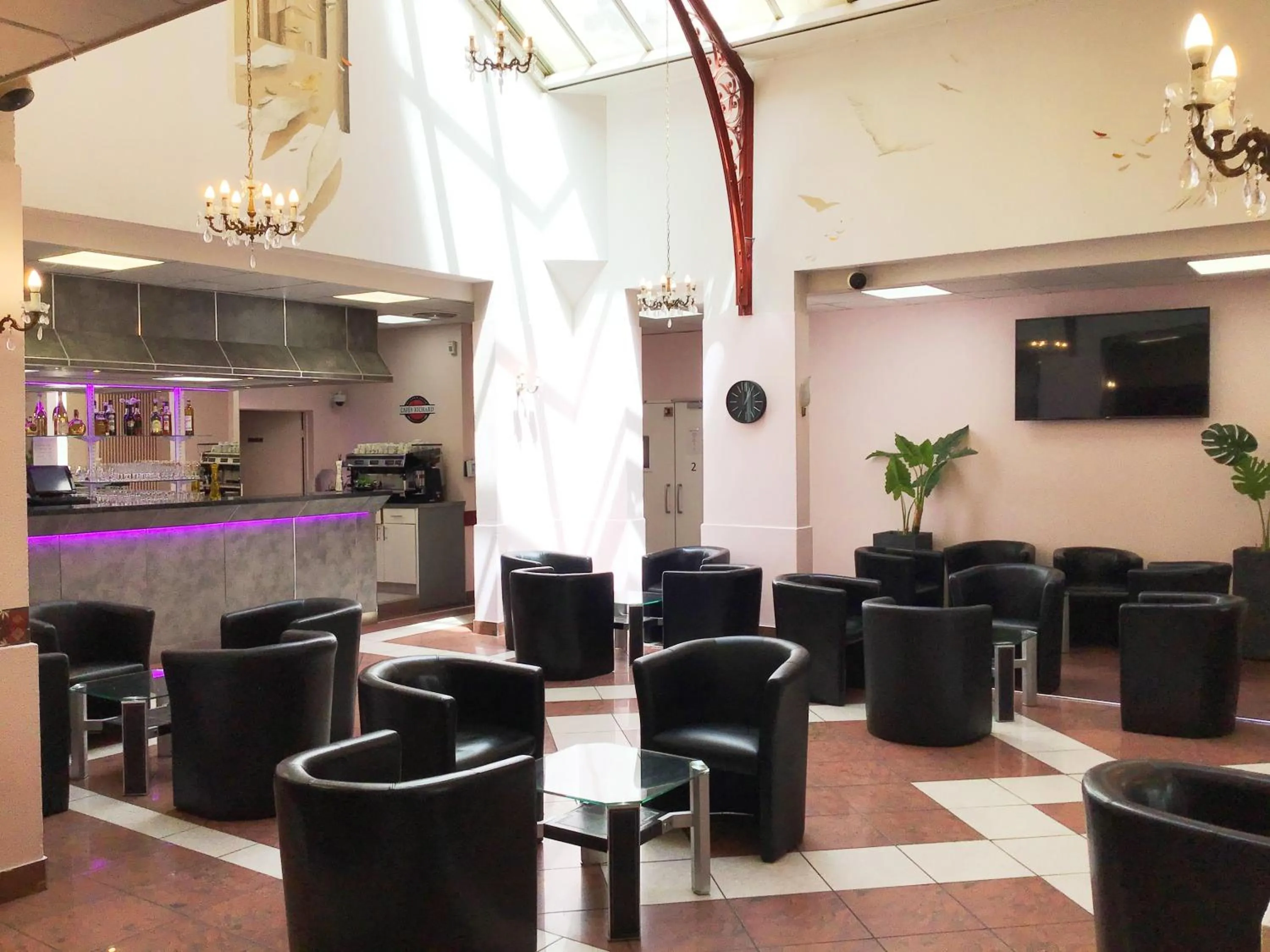 Lobby or reception in Hôtel Angelic