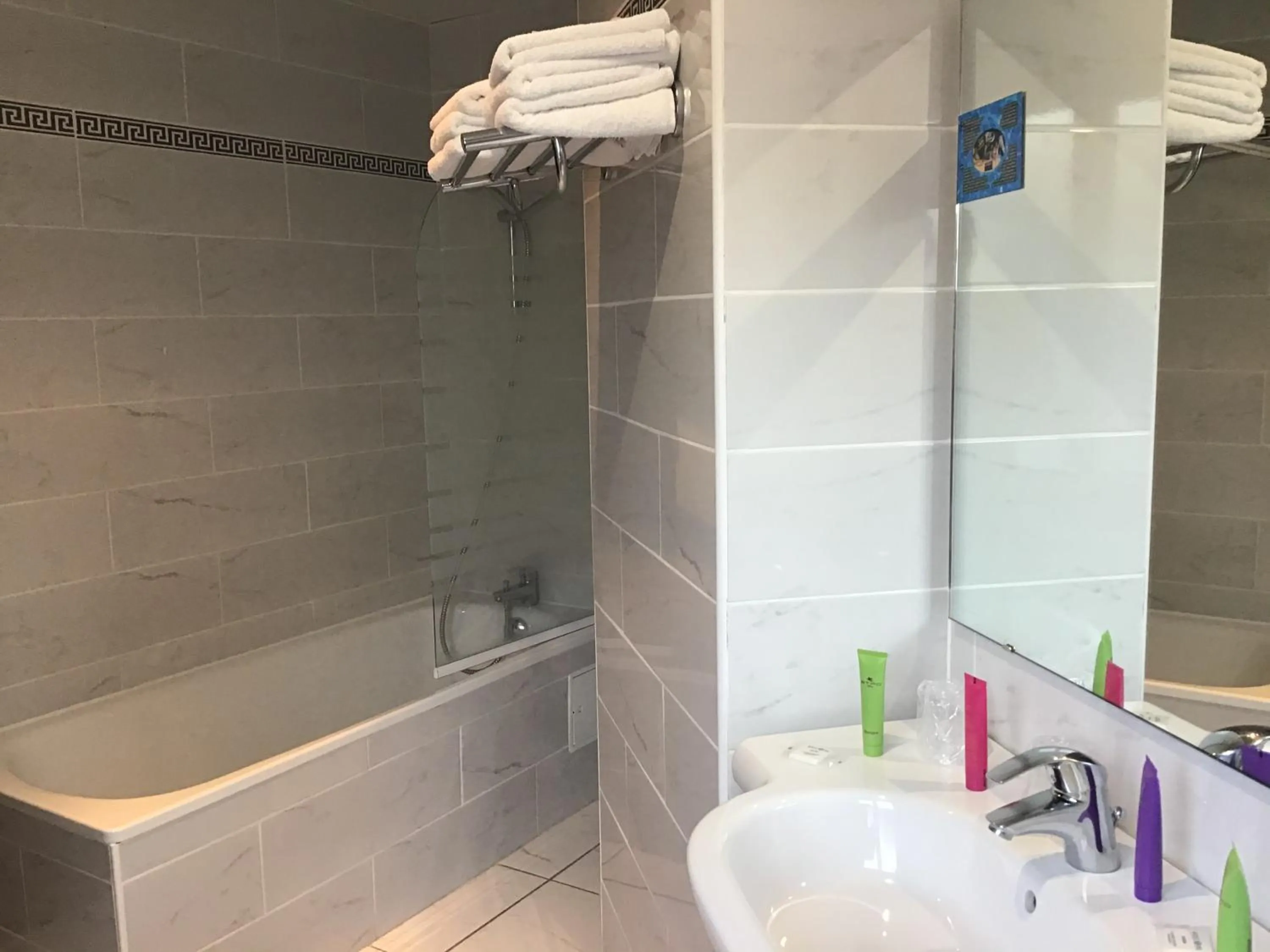 Bathroom in Hôtel Angelic