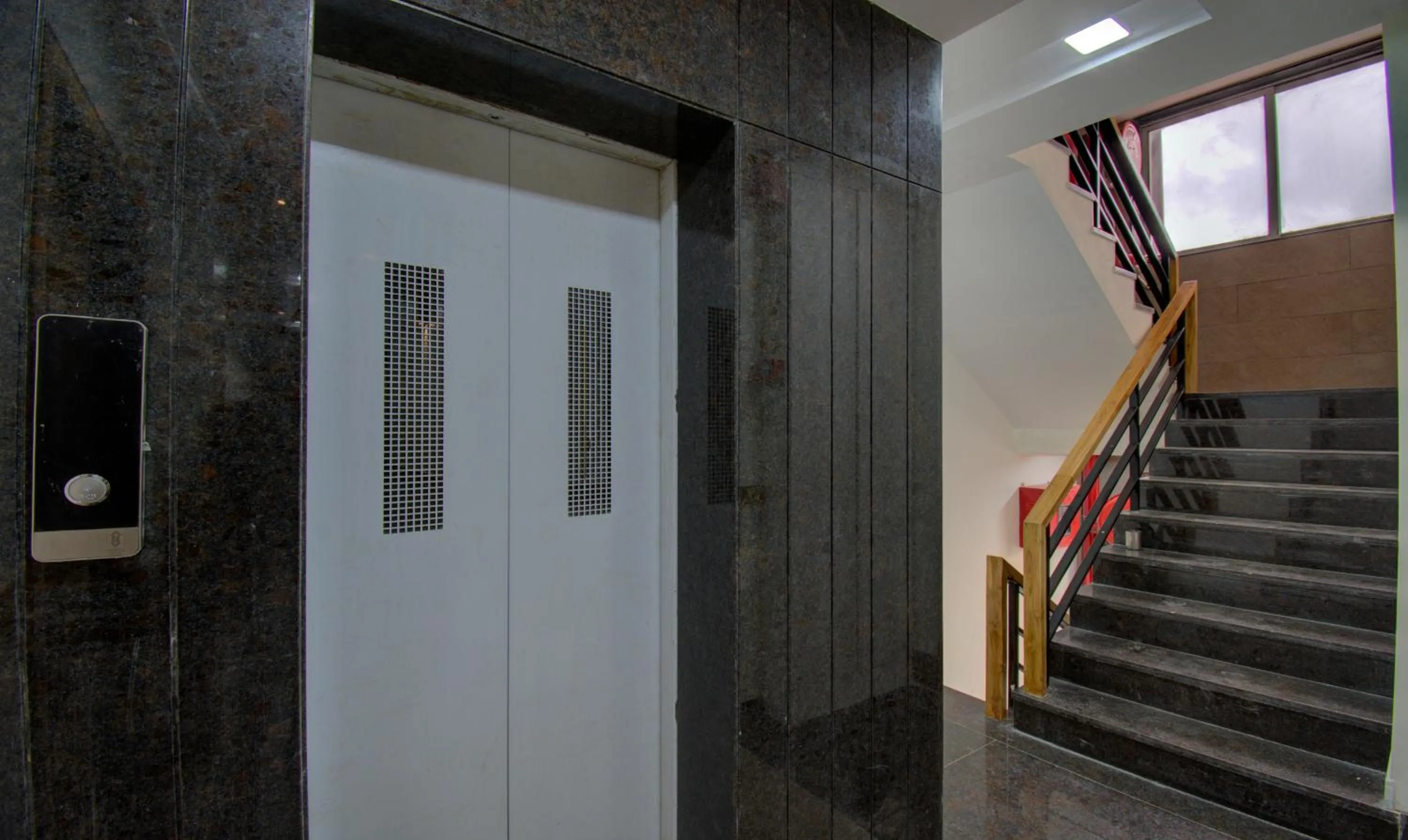 Hotel Amisha International