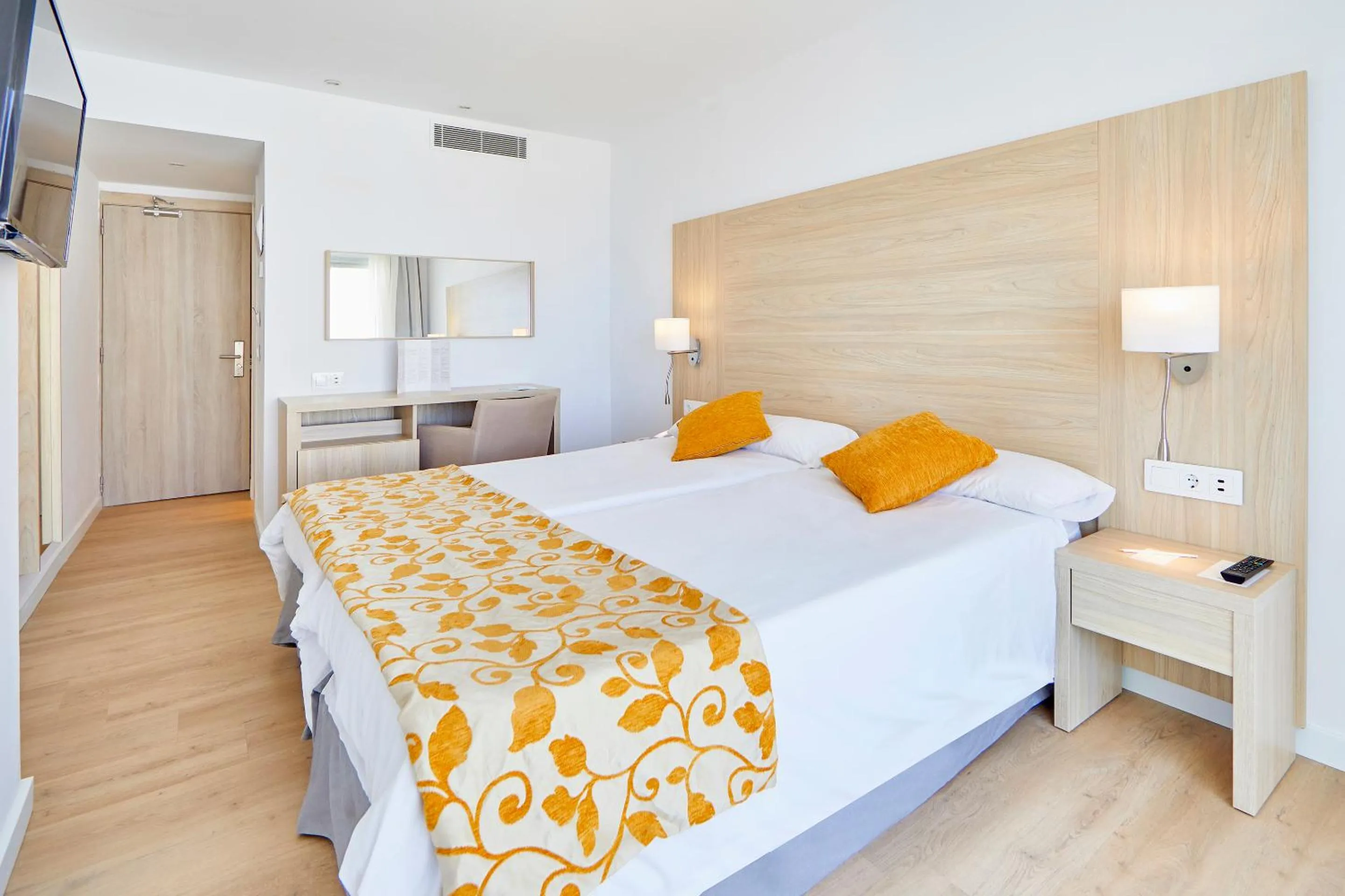 Bed in Hotel Ilusion Moreyo - Adults Only