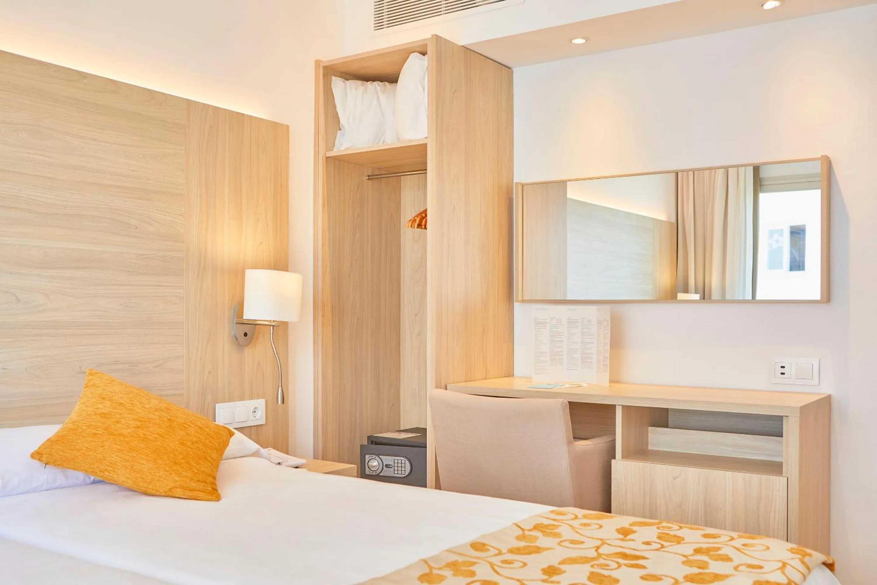 Bed in Hotel Ilusion Moreyo - Adults Only