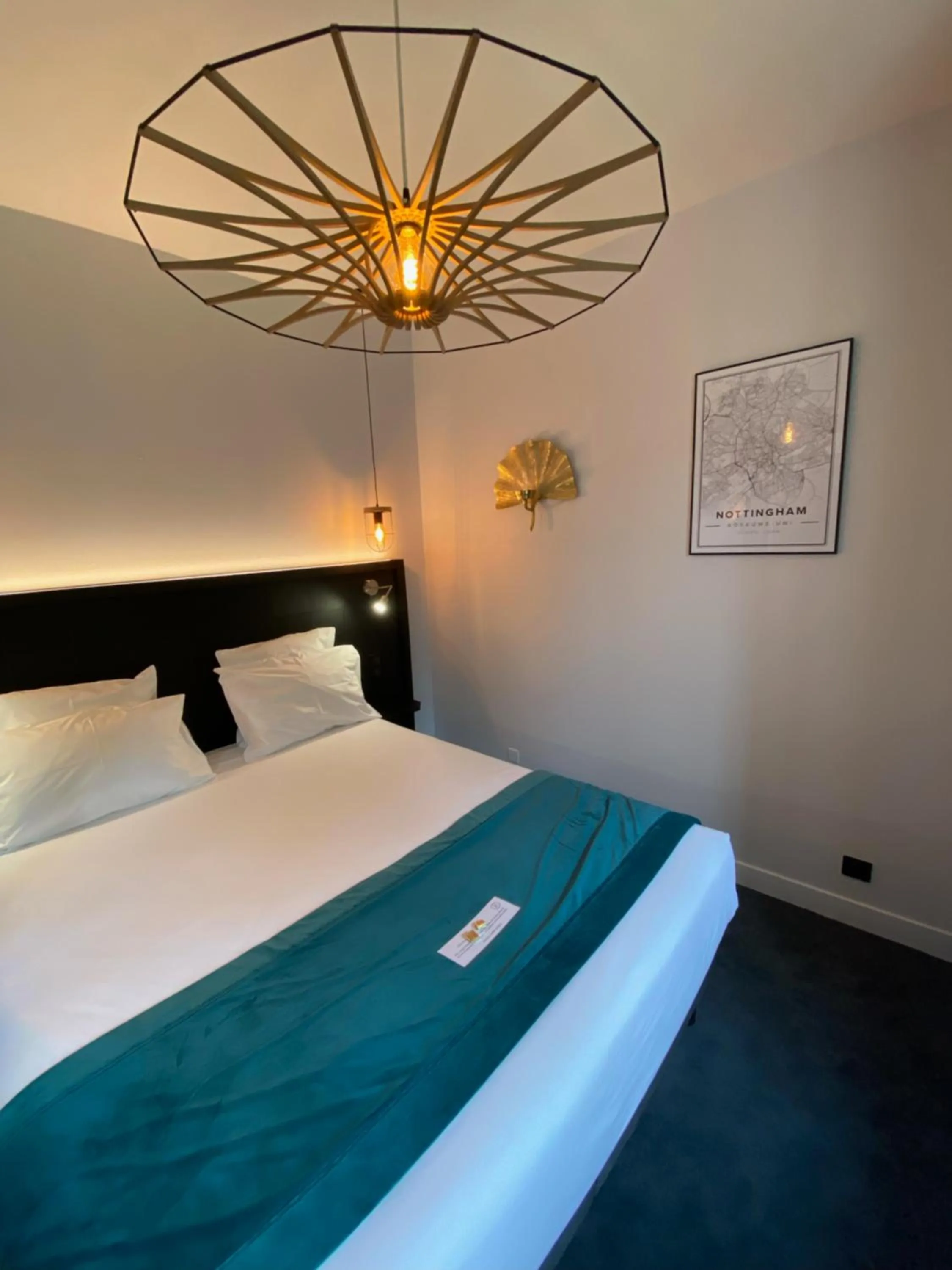 Bedroom, Bed in Château de La Dame Blanche - Logis