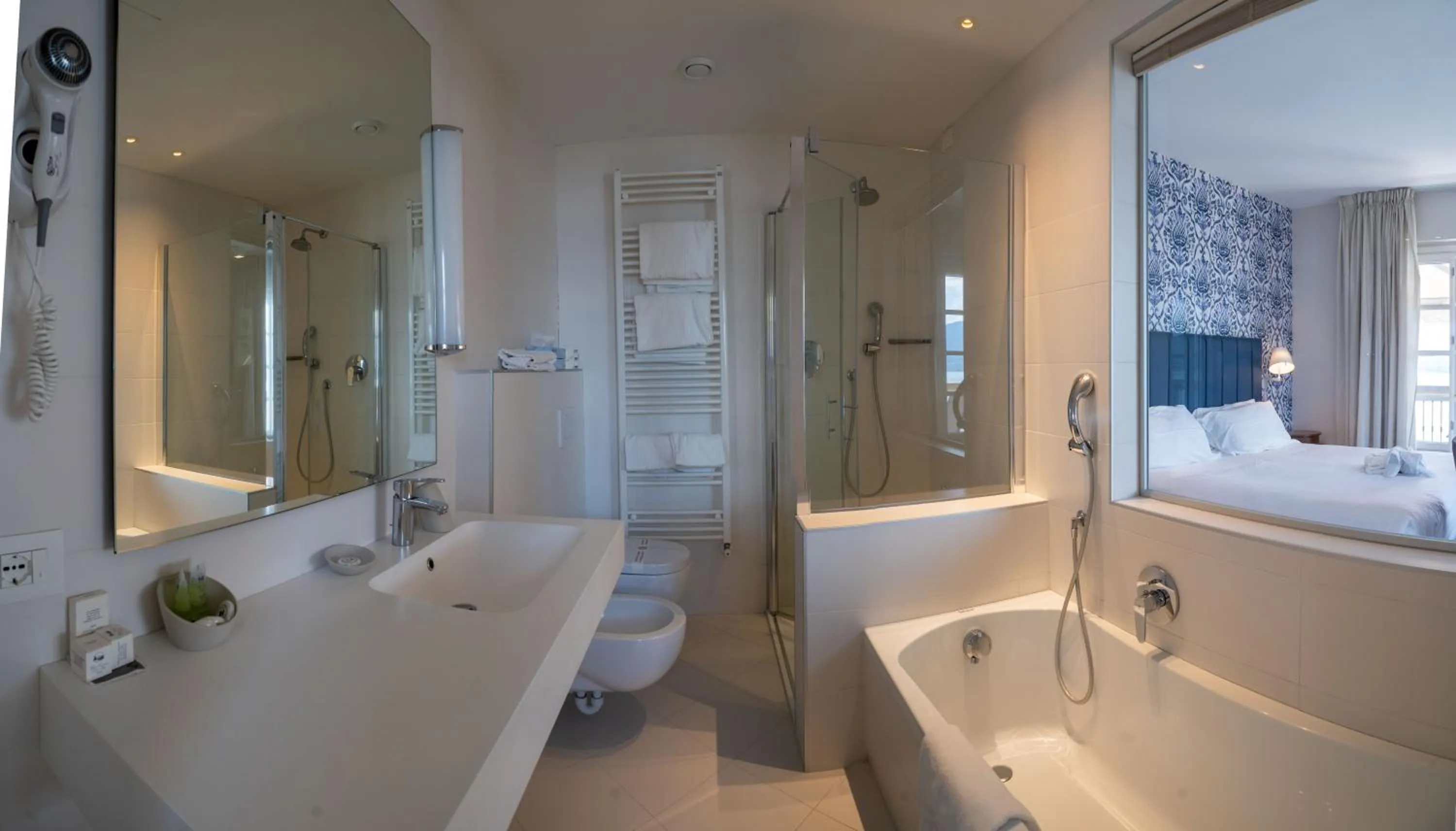 Bathroom in Park Hotel Italia