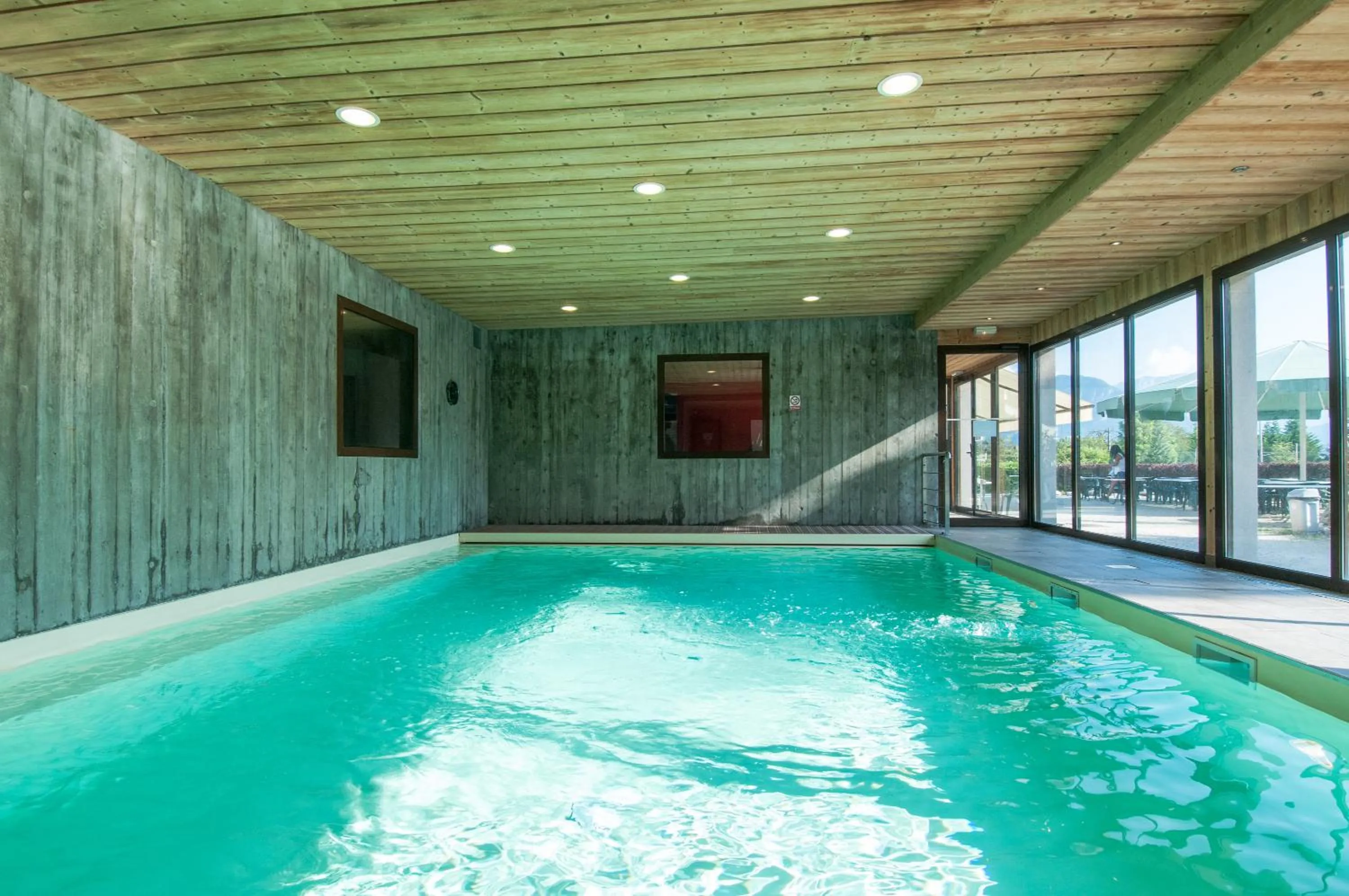 Swimming pool in Residence Les Chataigniers