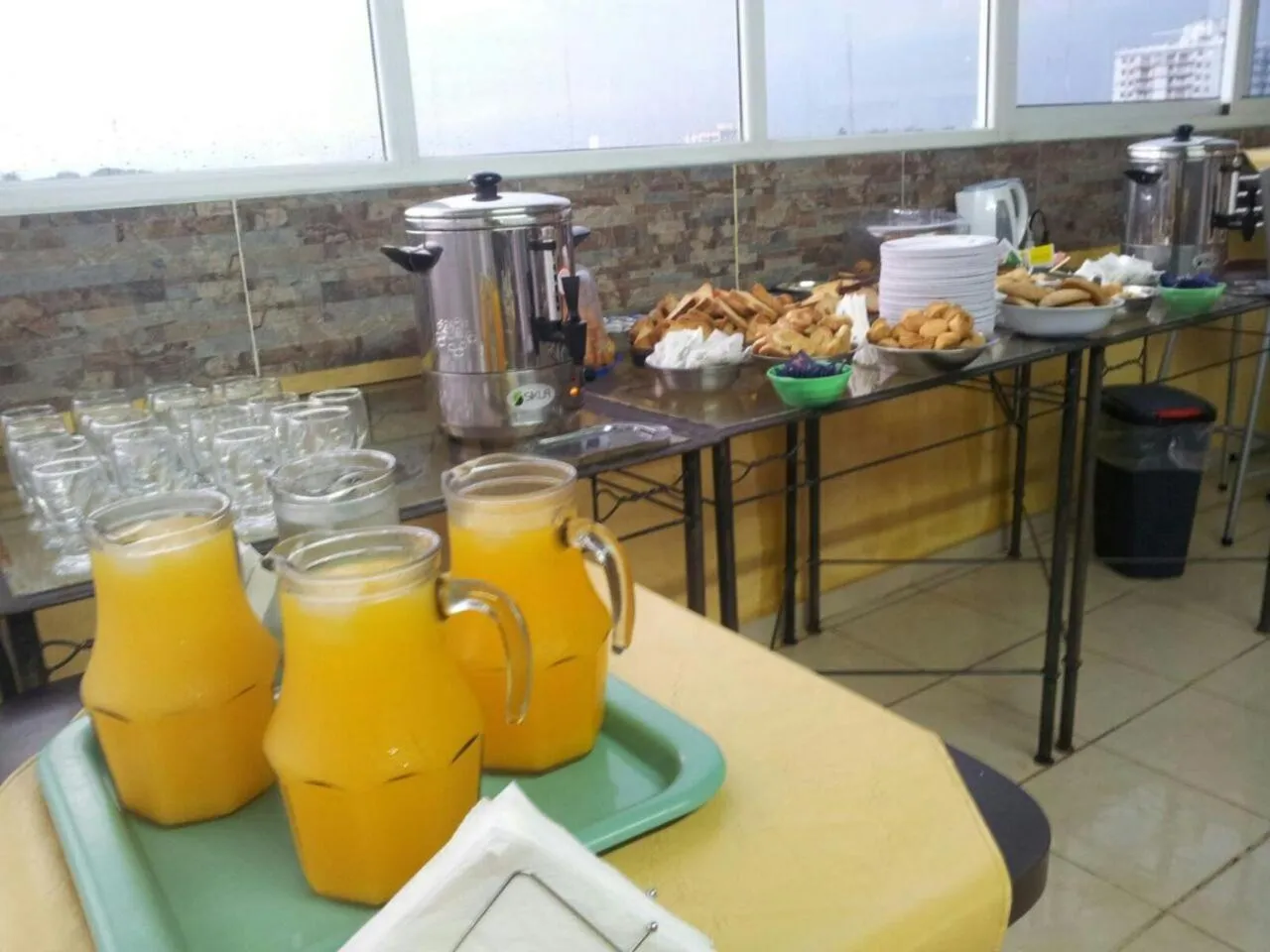 Breakfast in Plaza Milenium