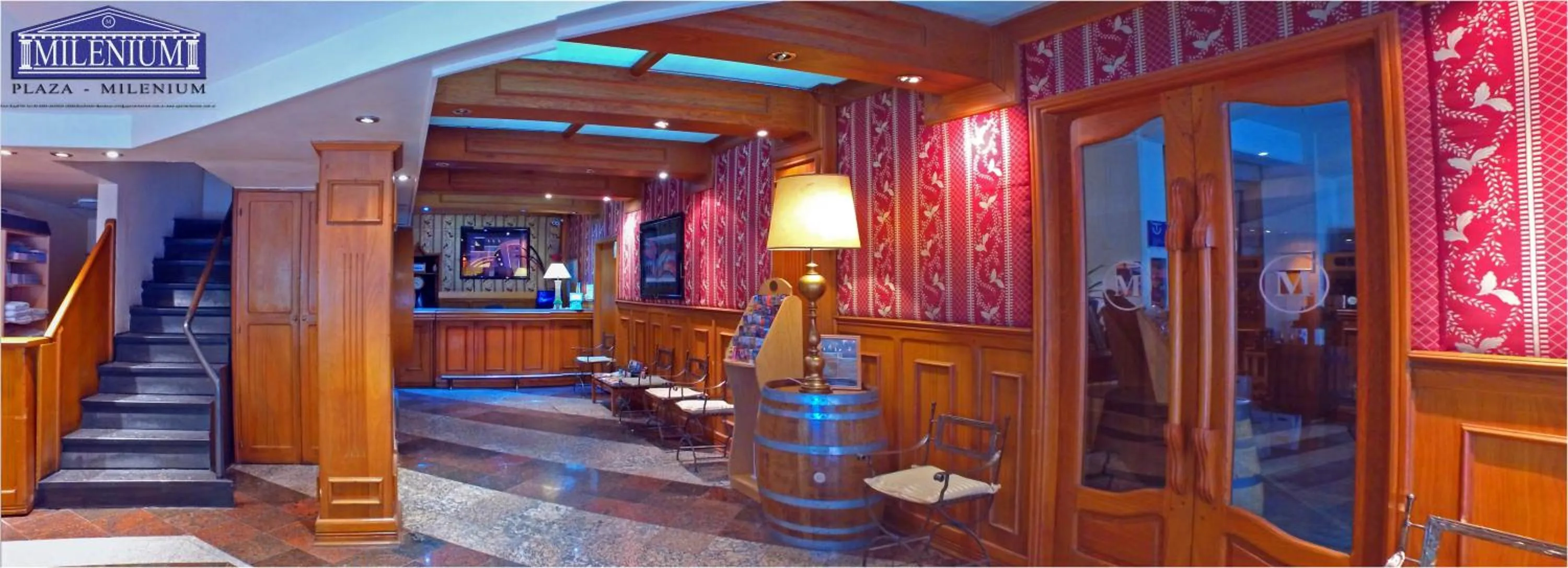 Facade/entrance in Plaza Milenium