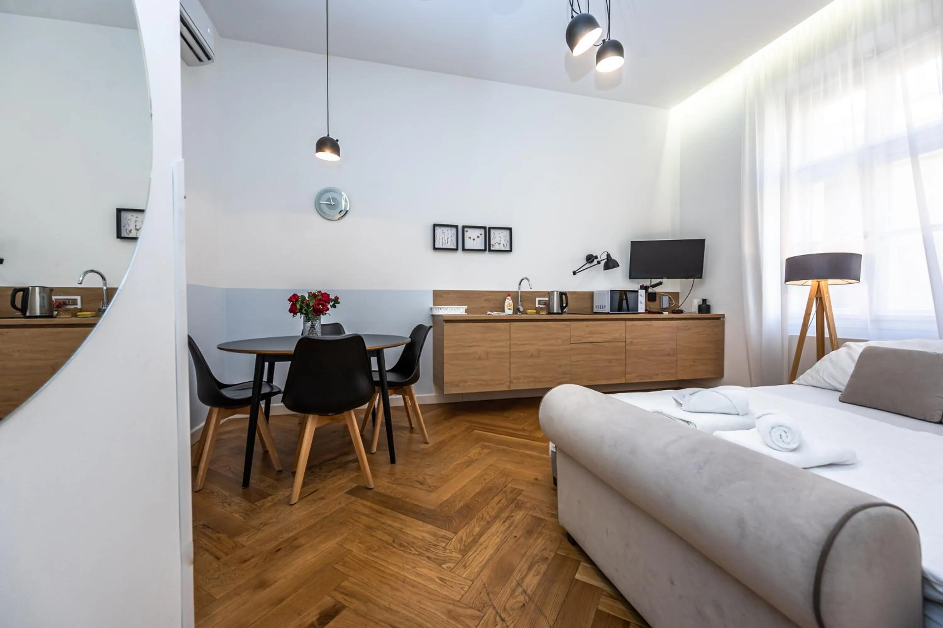 Kitchen or kitchenette, Bed in Apartrezidence Opletalova