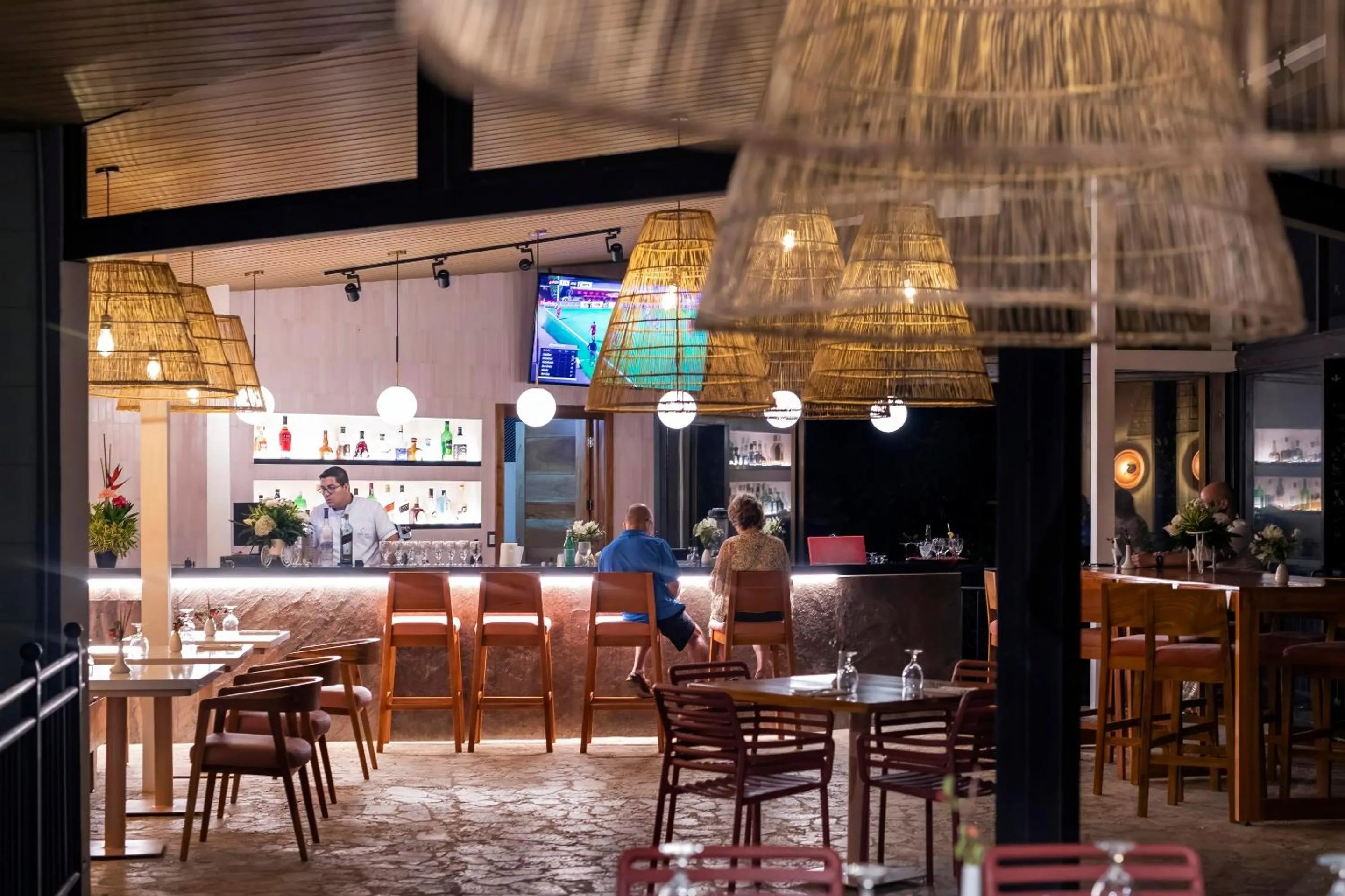 Restaurant/places to eat in Hotel Arenal Kioro Suites & Spa