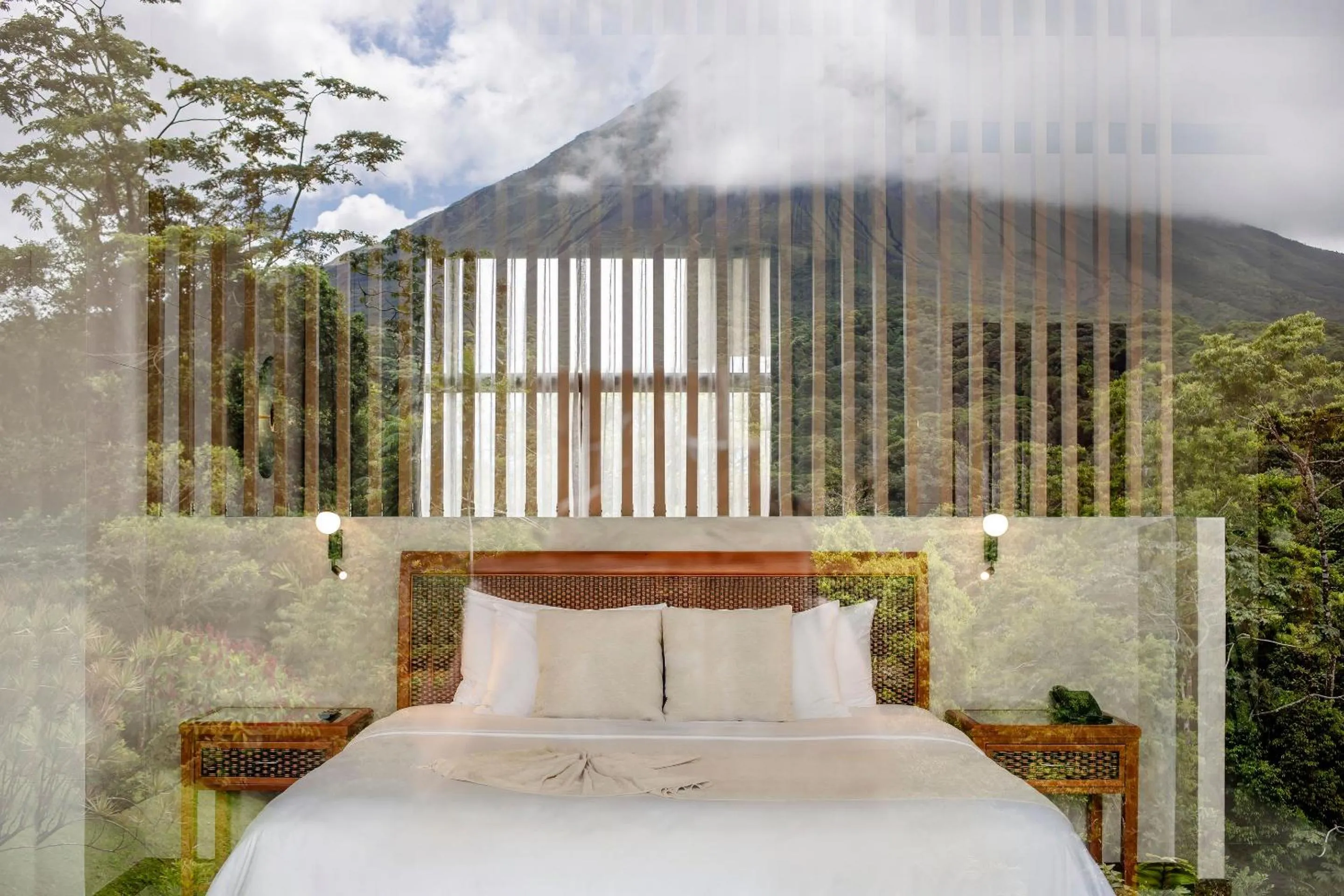 Nearby landmark, Bed in Hotel Arenal Kioro Suites & Spa