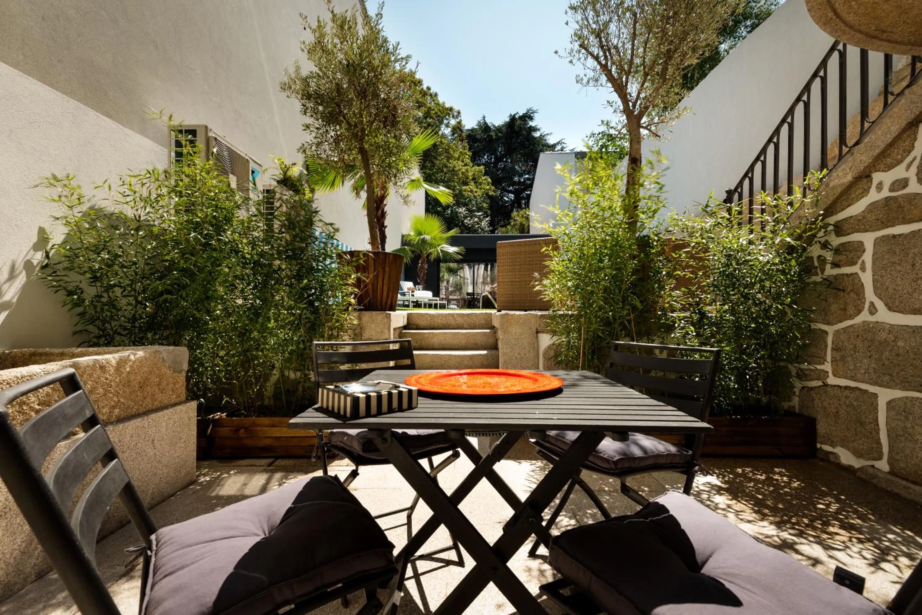 Inner courtyard view in Maison Cabral