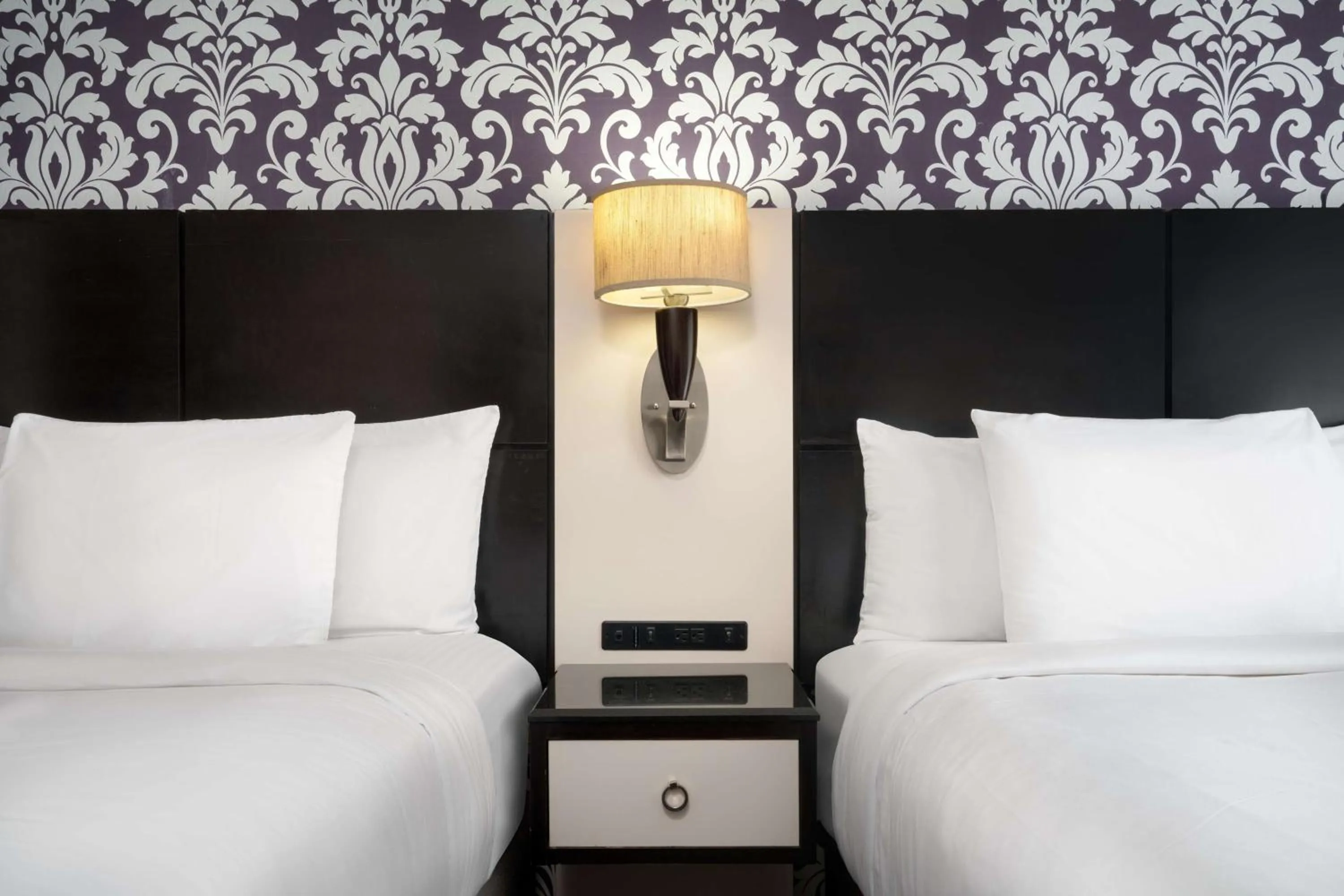 Bedroom, Bed in Best Western Premier Herald Square