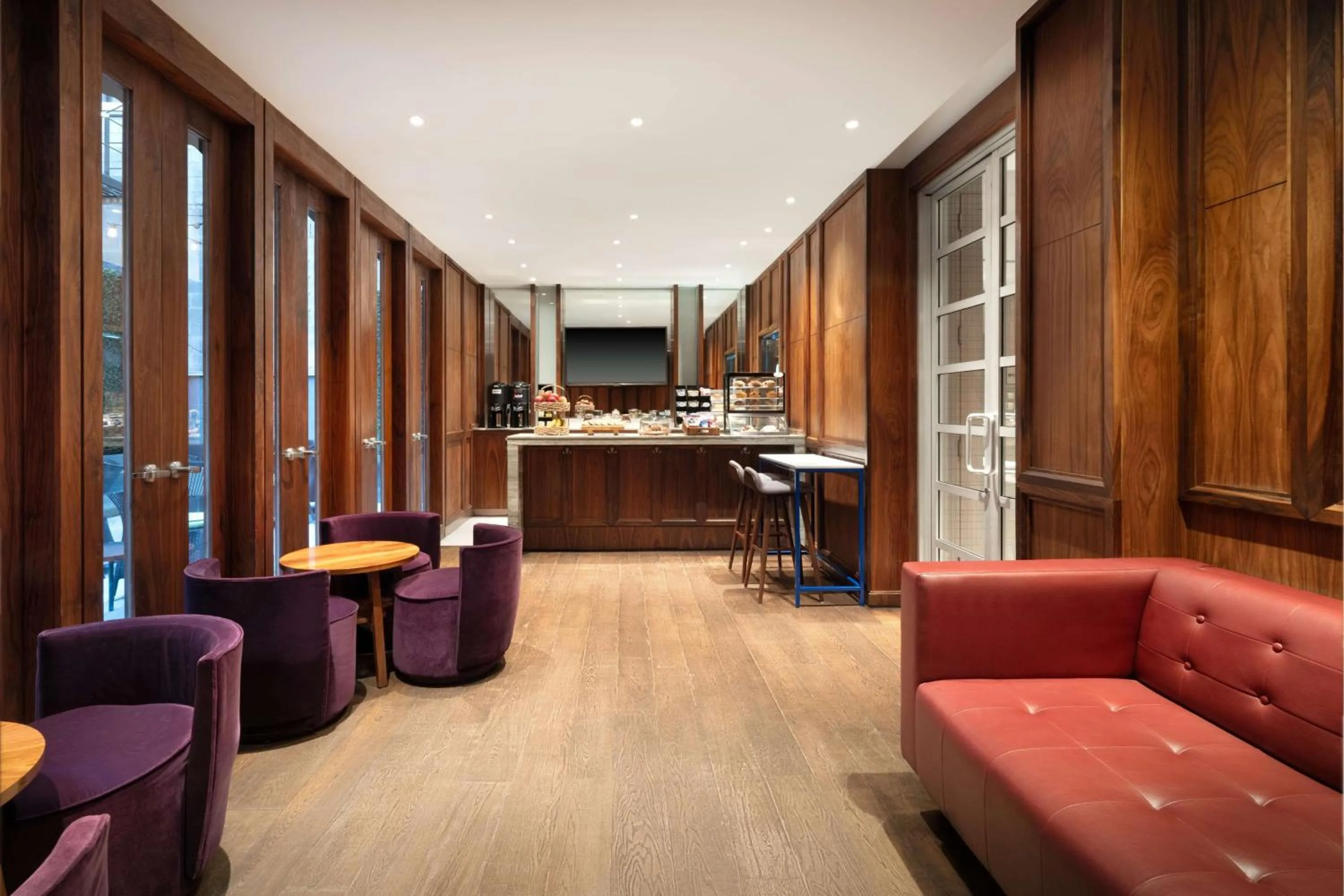 Restaurant/places to eat in Best Western Premier Herald Square