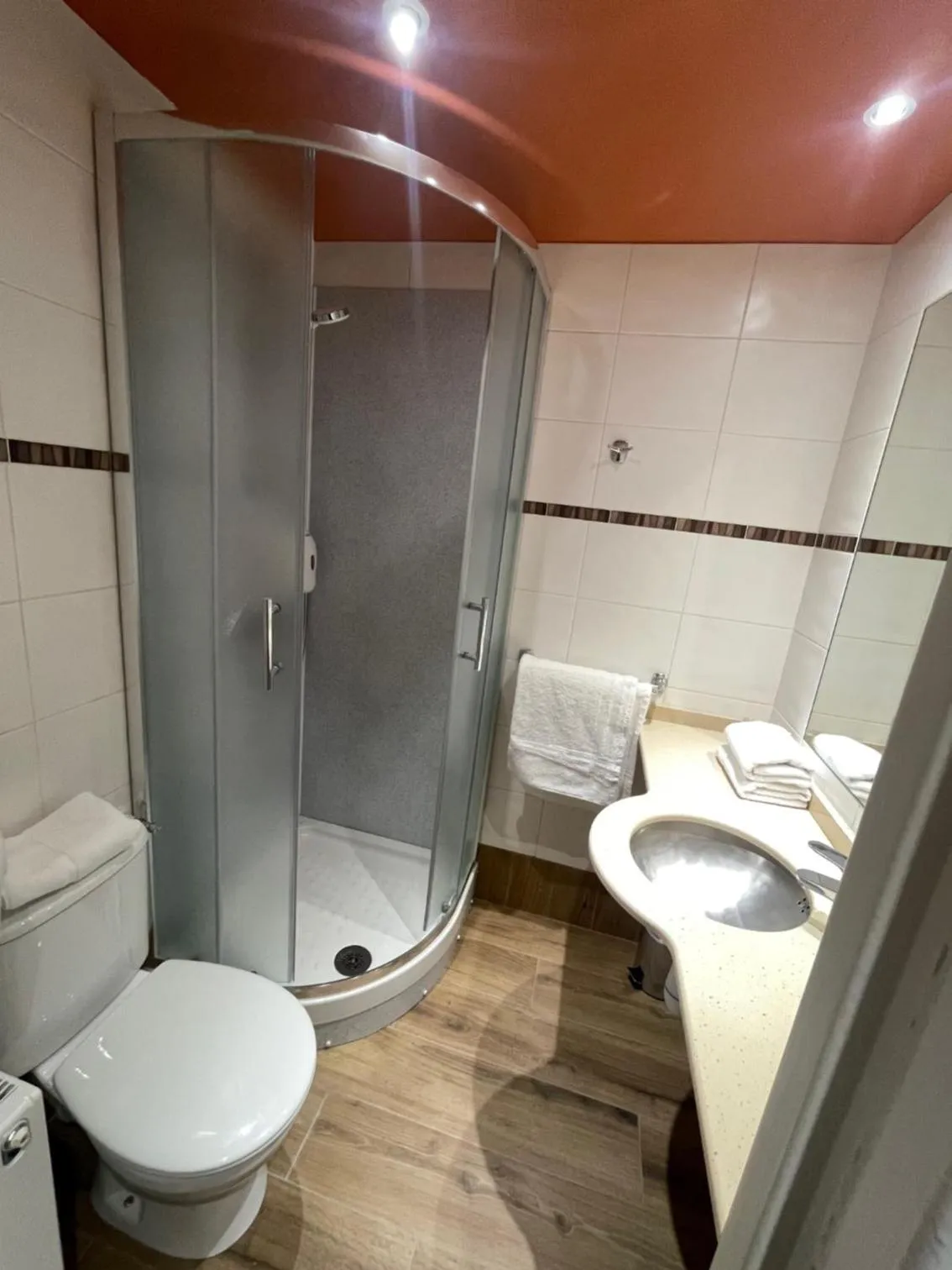 Bathroom in Hôtel Icare