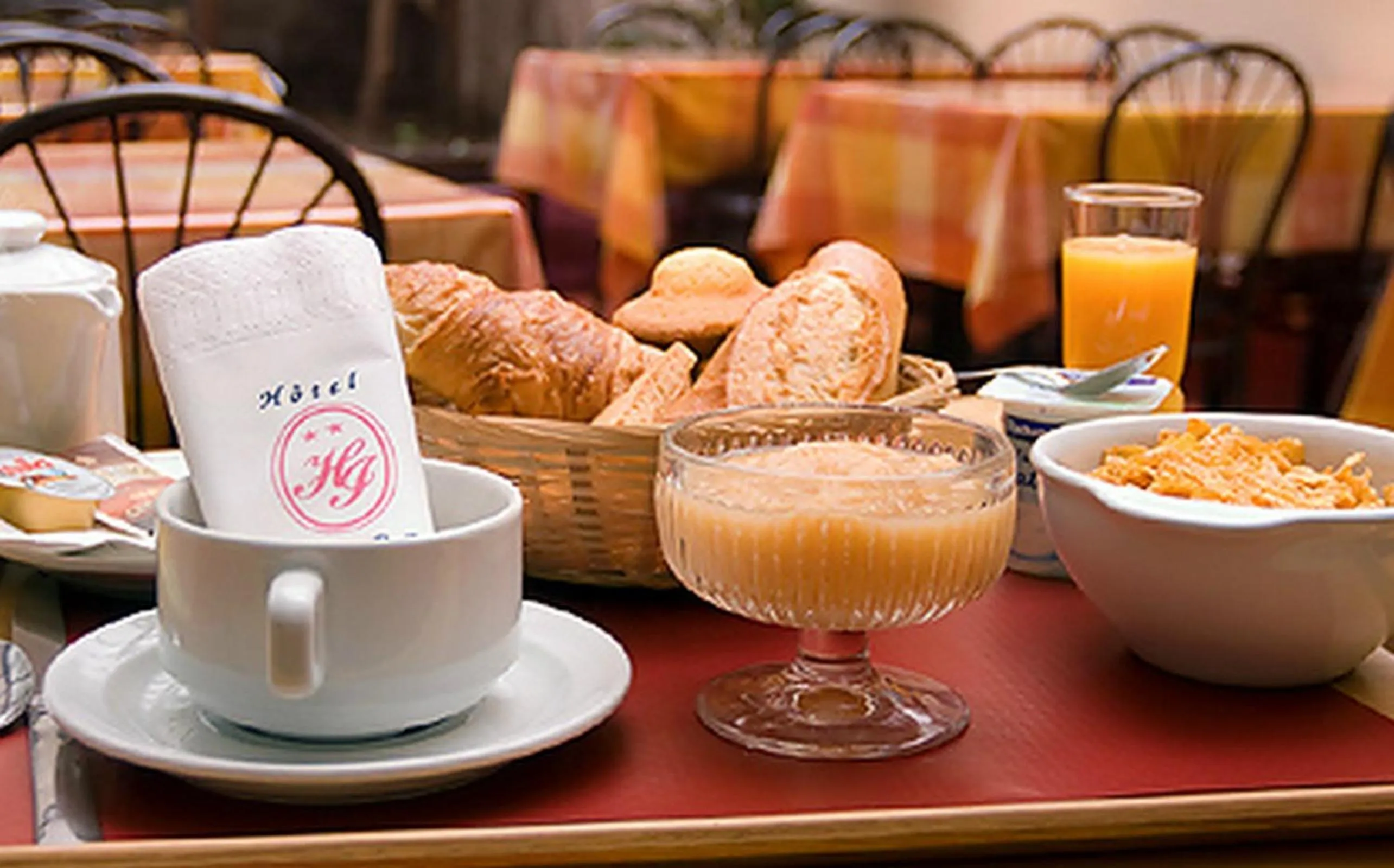 Food and drinks in Hôtel Icare