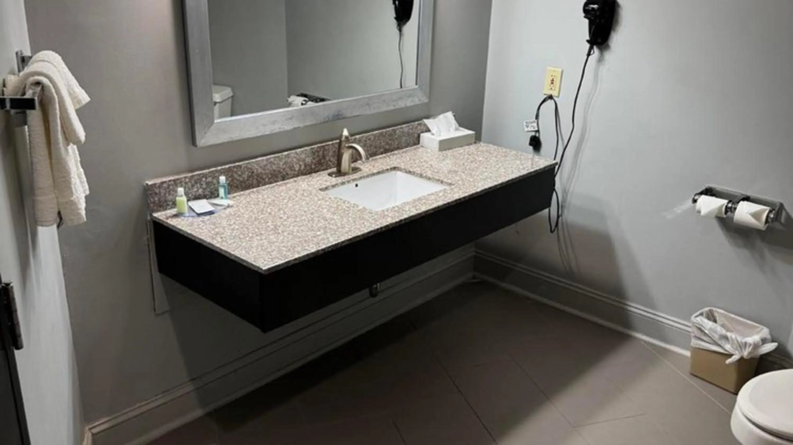 Bathroom in Appalachian Hotel