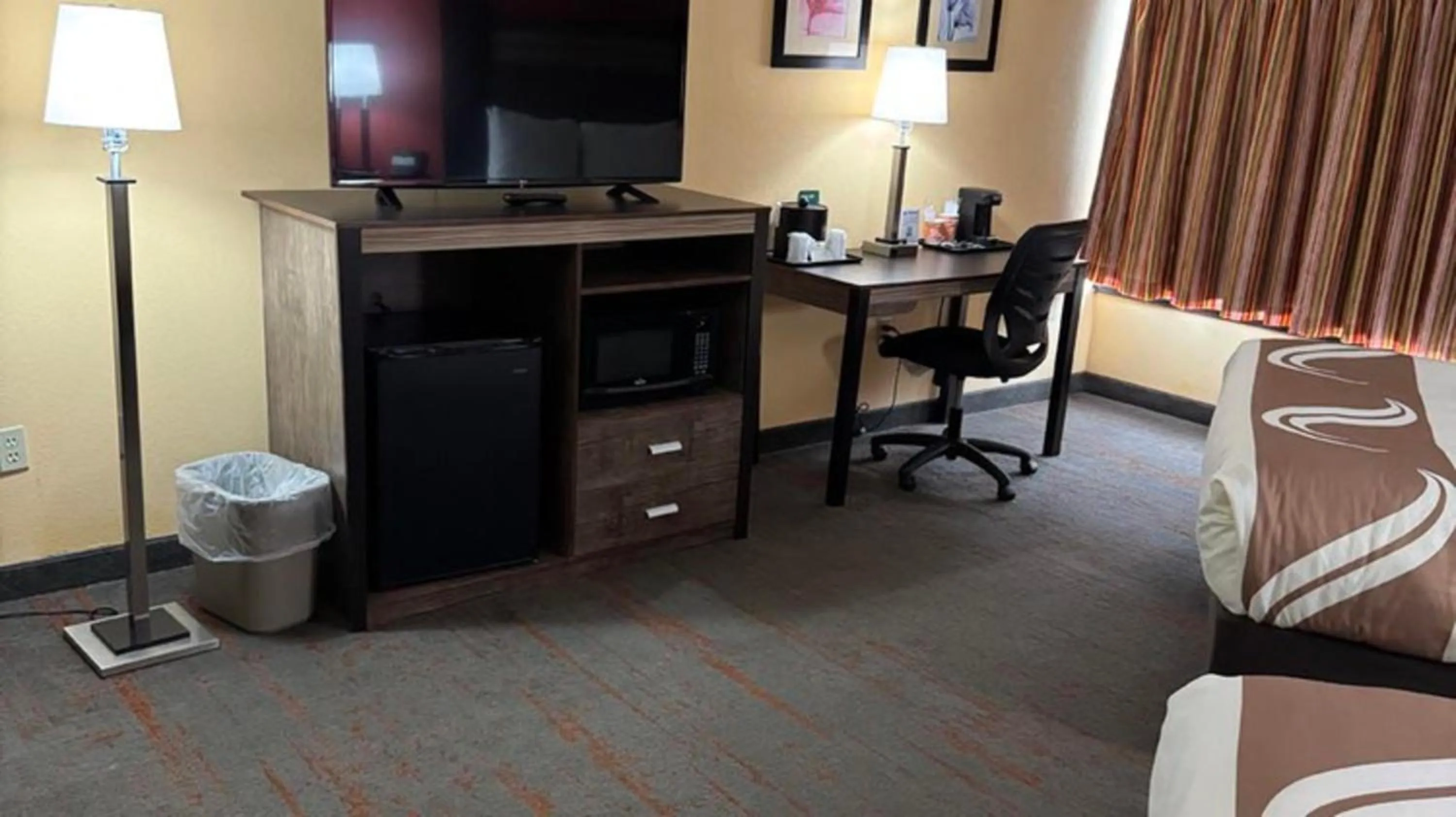 Bedroom in Appalachian Hotel