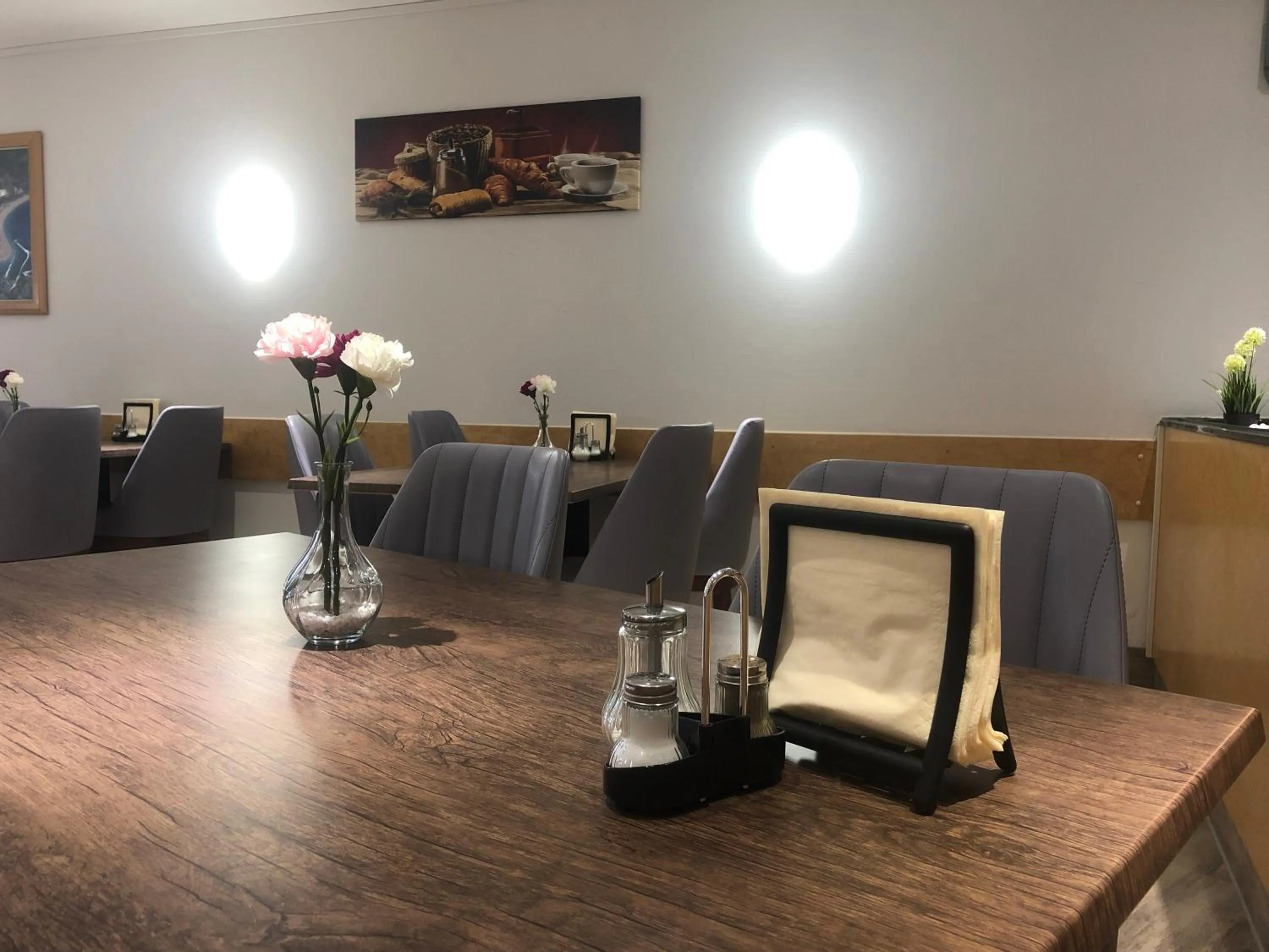 Restaurant/places to eat in A&M Hotel Barsinghausen